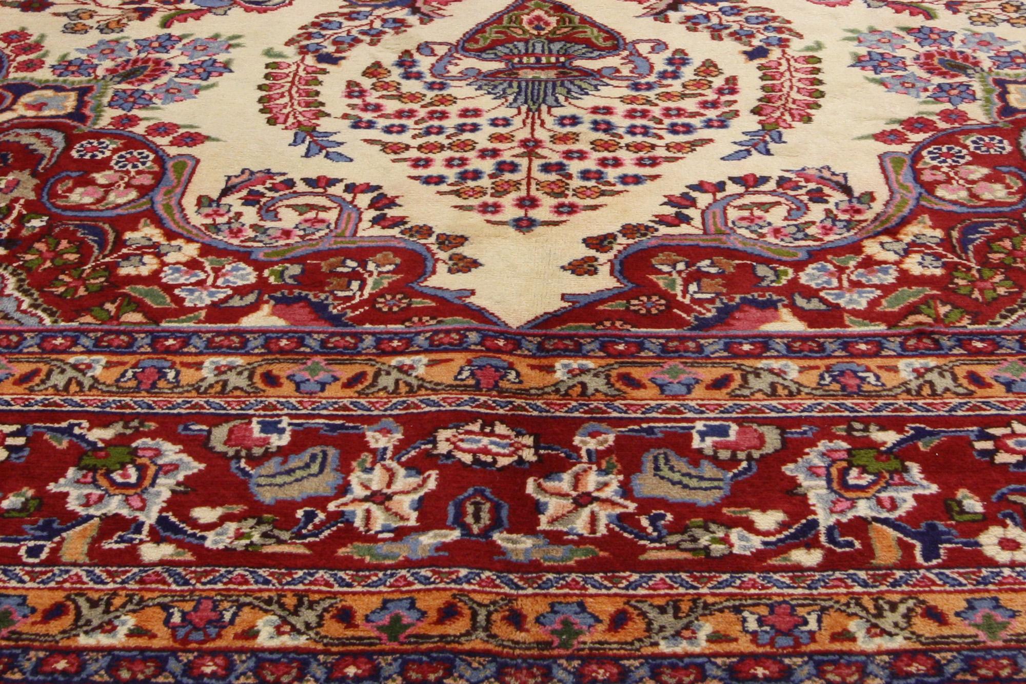 Persischer Khorassan-Teppich aus den 1960er Jahren mit traditionellem Stil im Angebot 1