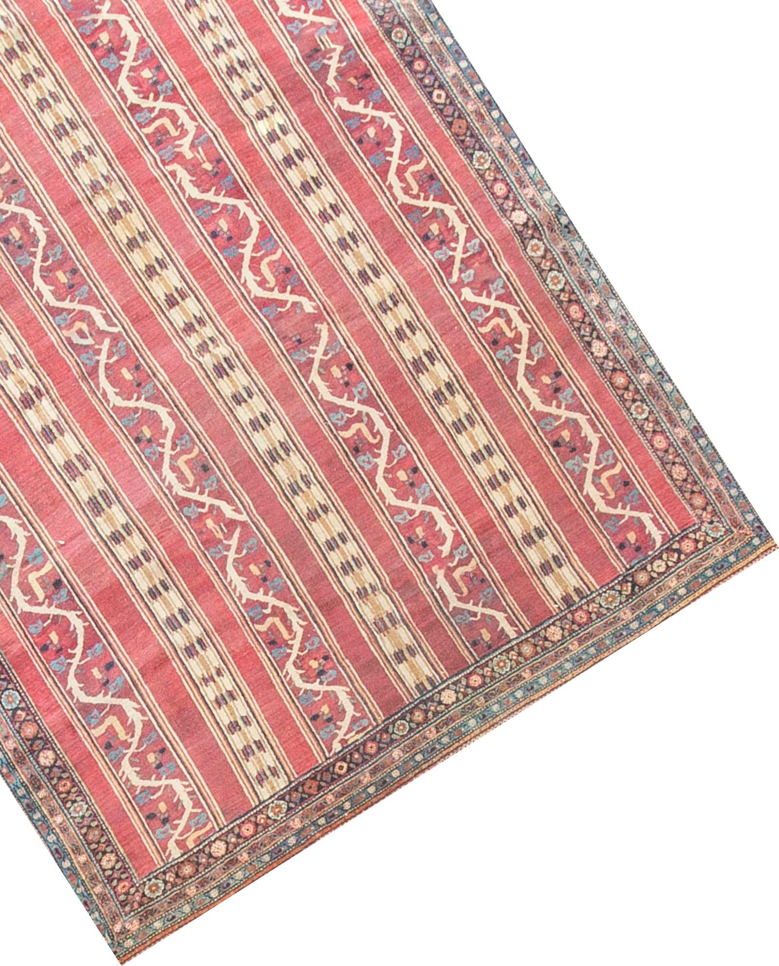 Persischer Khorassan-Teppich aus Persien im Zustand „Gut“ im Angebot in Secaucus, NJ