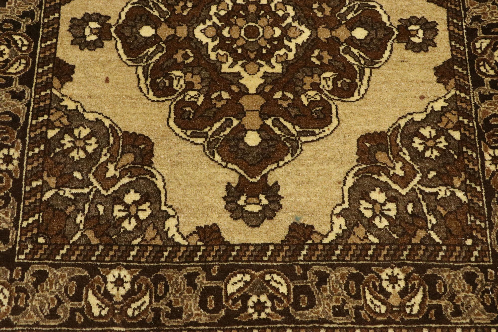 Vintage Persian Khorassan Rug In Good Condition For Sale In Dallas, TX