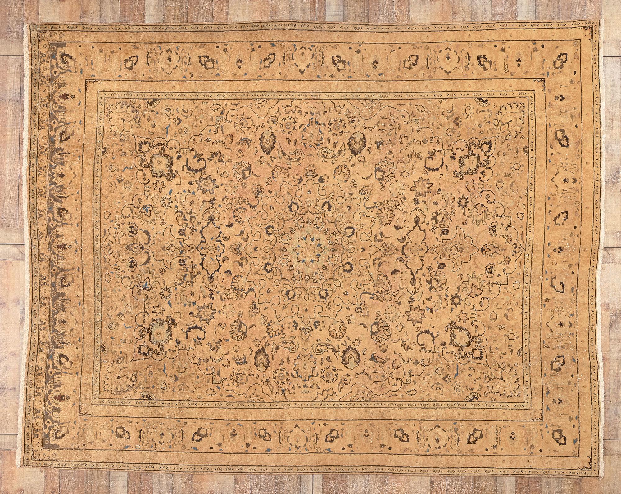 Tapis vintage persan Khorassan, l'élégance décontractée rencontre la sensibilité traditionnelle en vente 2