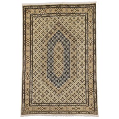 Tapis persan vintage du Khorassan avec motif Herati répétitif