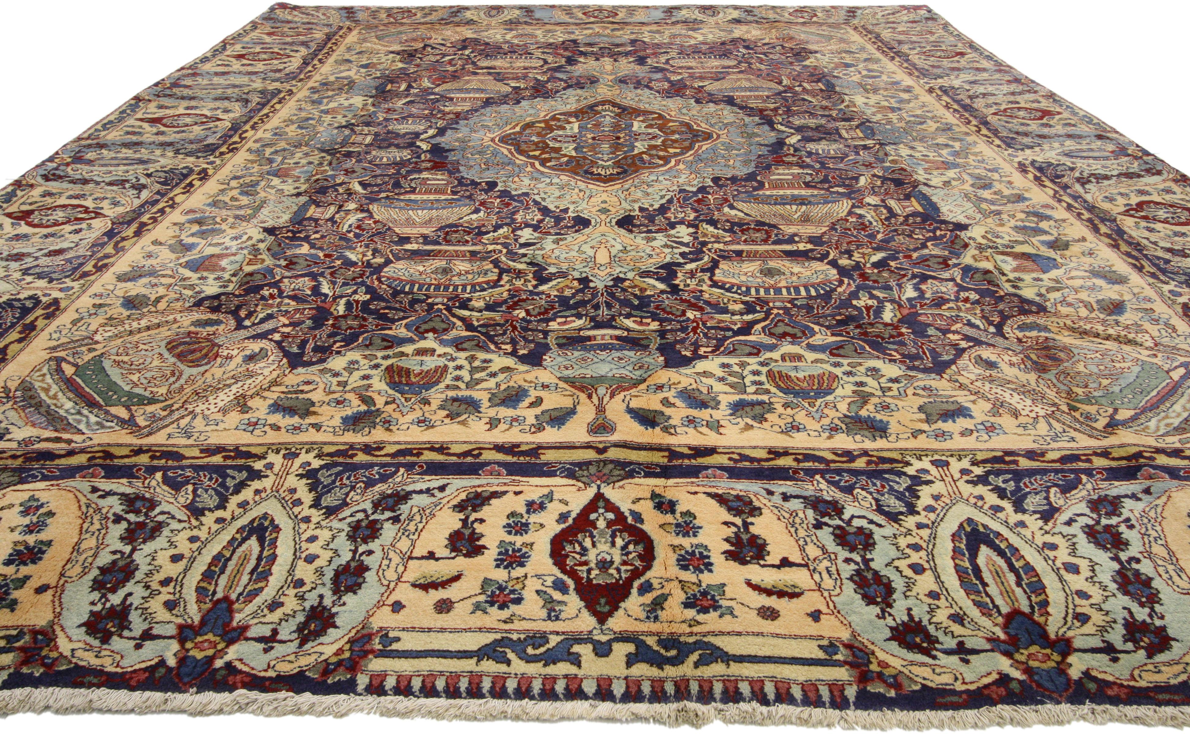 Persischer Khorassan-Teppich aus den 1960er Jahren mit Zir-Khaki-Vasen-Design und traditionellem Stil (Handgeknüpft) im Angebot