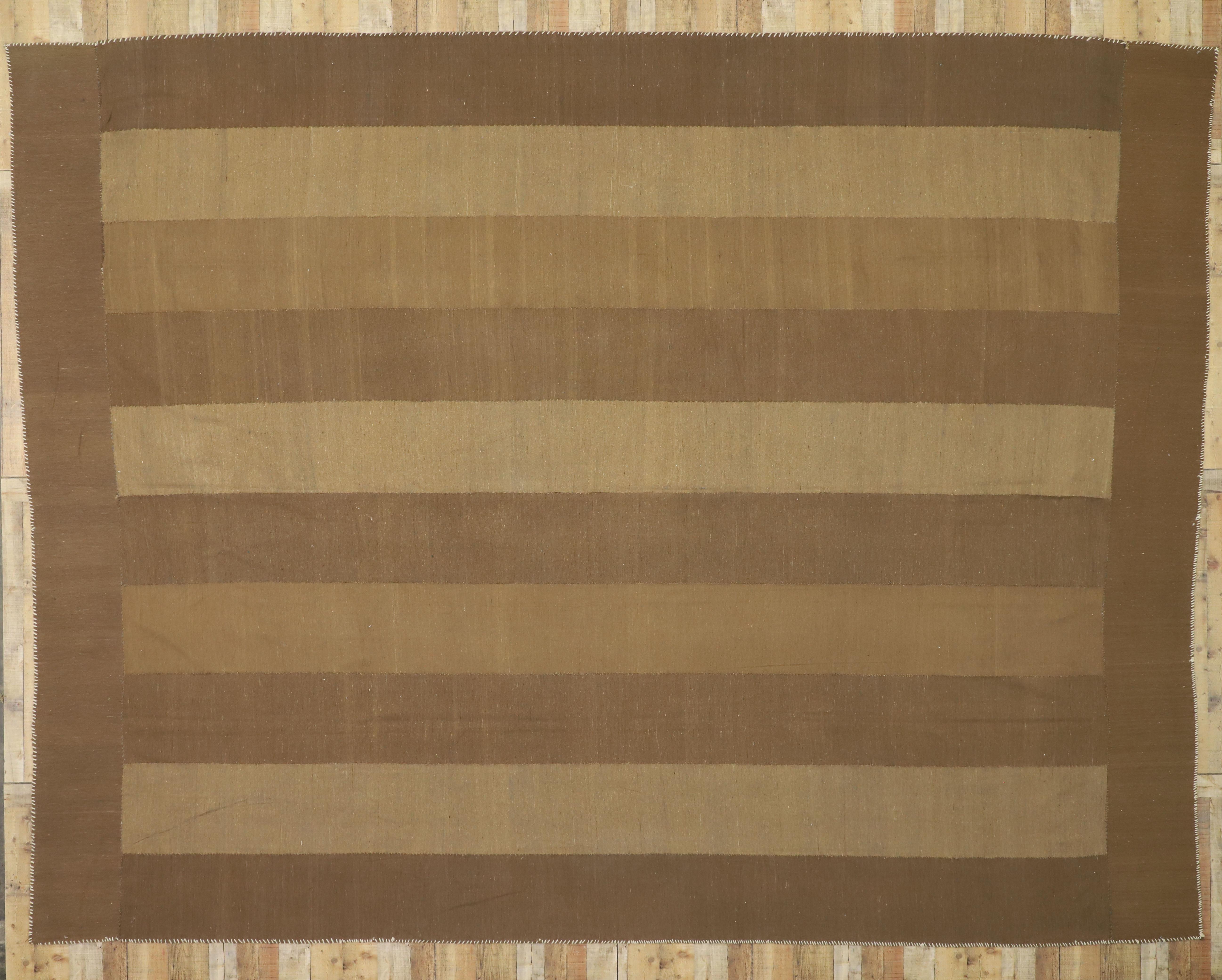 Erdfarbener persischer Mazandaran-Kilim-Teppich aus den 1960er Jahren (Wolle) im Angebot