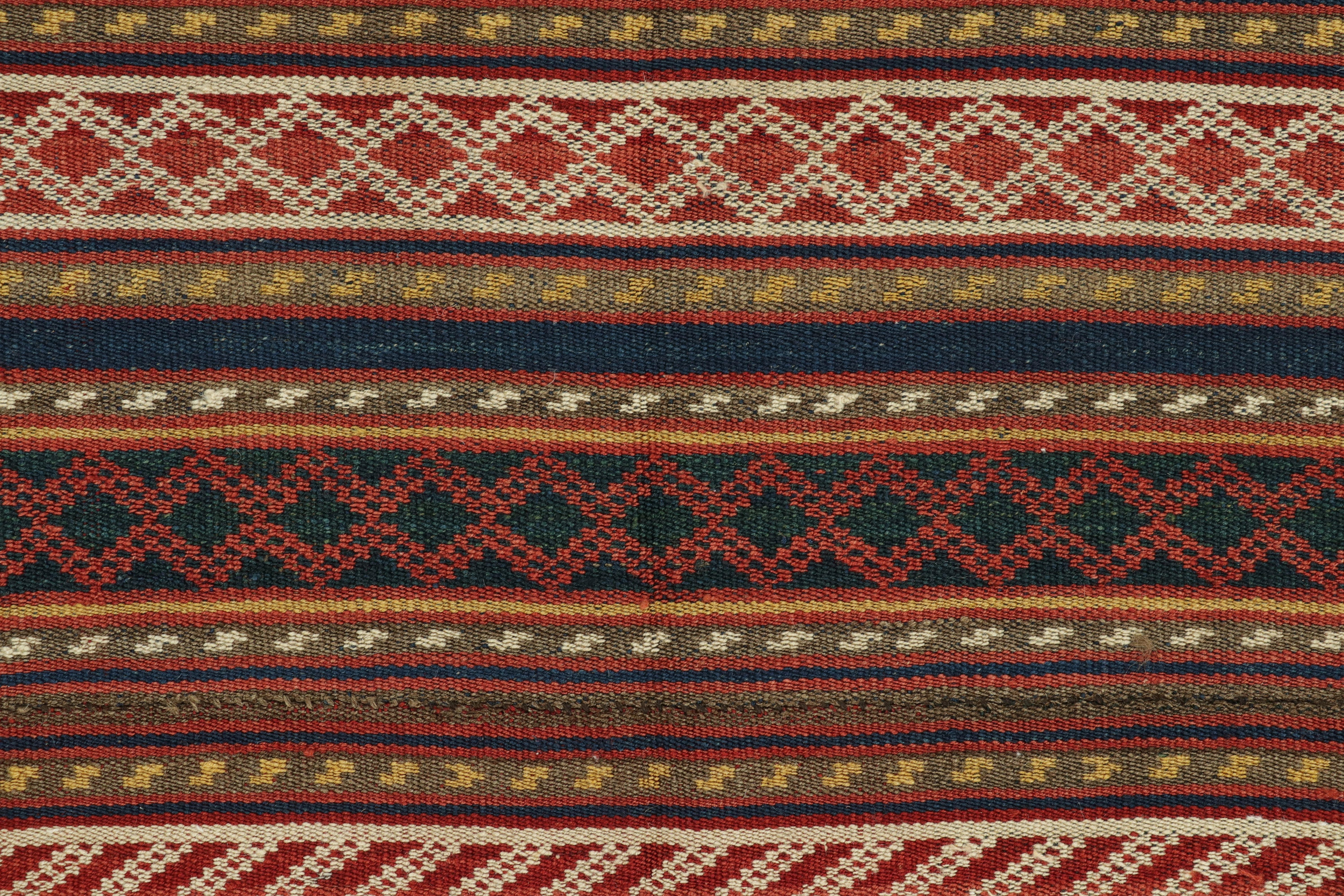 Persiano Kilim persiano vintage, marrone con strisce geometriche vivaci - Rug & Kilim in vendita
