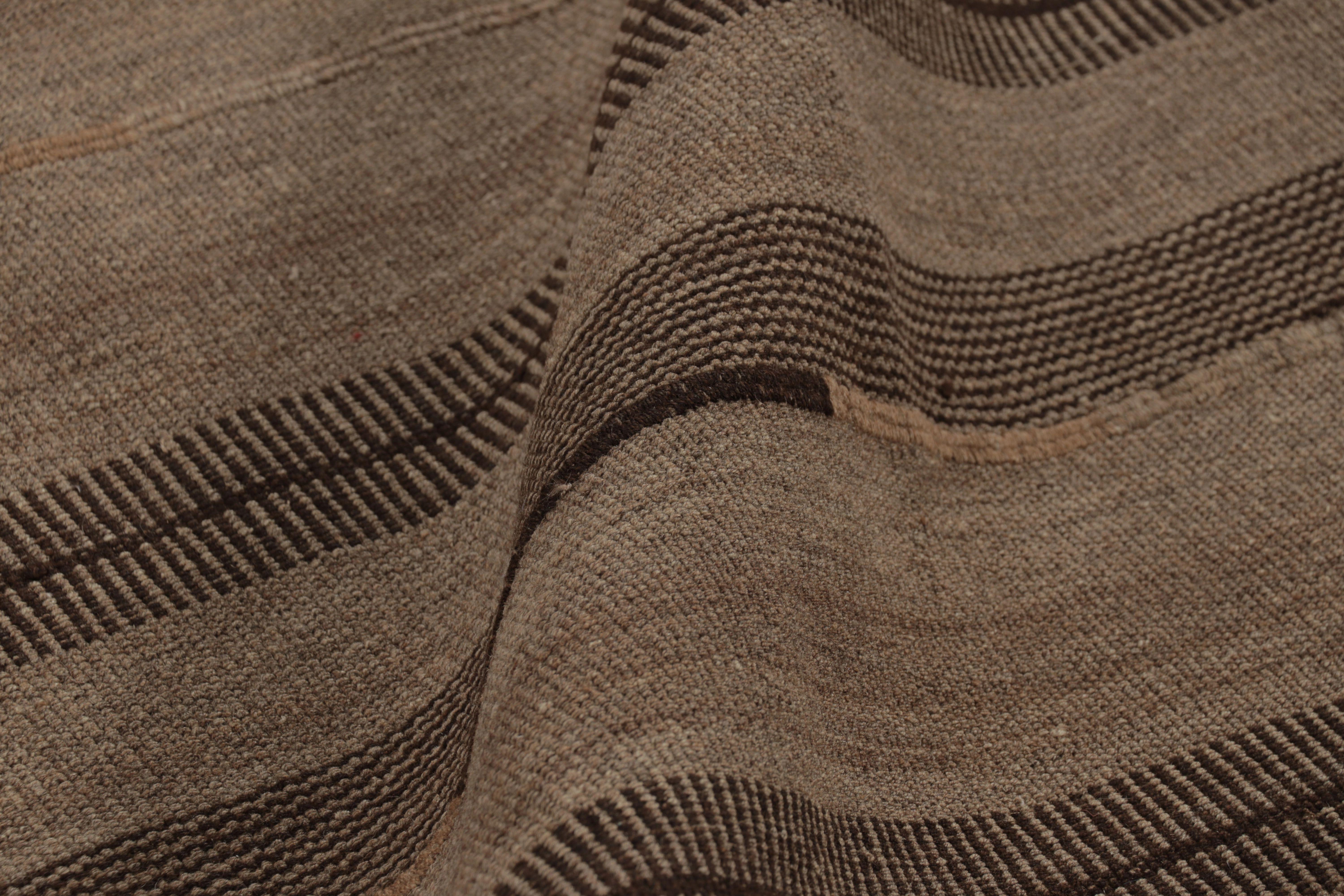 Lana Vintage Persian Kilim, Earth-Toned Monochromatic Vertical Stripes in vendita