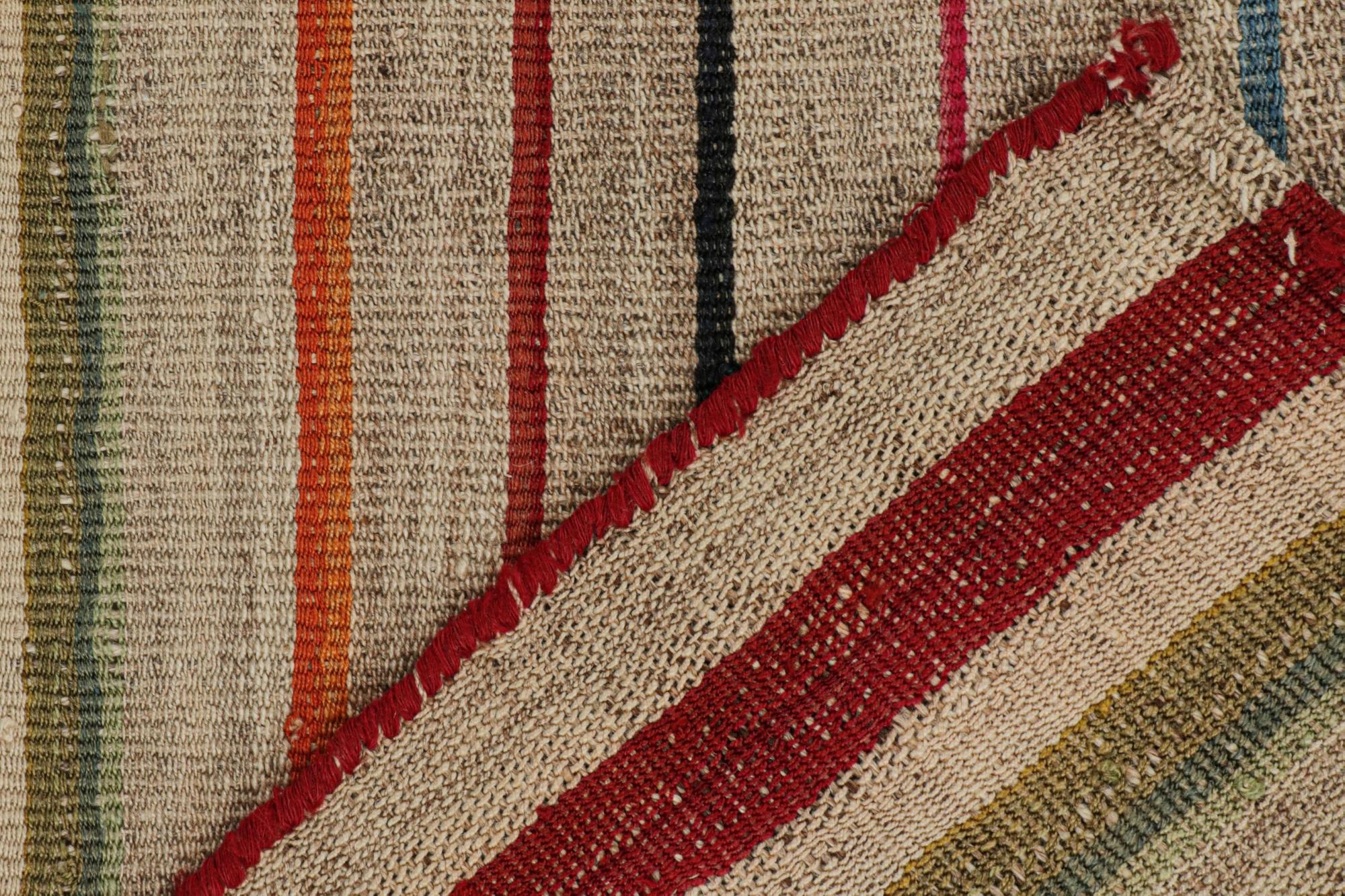 Persischer Kelim im Vintage-Stil mit beigebraunen Streifen im Paneelstil von Rug & Kilim (Wolle) im Angebot