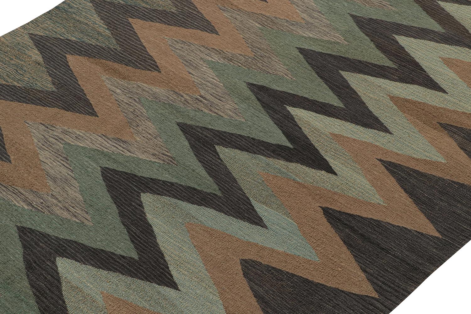 Questo kilim persiano vintage 6x7 è tessuto a mano in lana e risale al 1950-1960 circa.

Sul design: 

Questo intreccio piatto tribale presenta toni marroni e verde acqua con motivi chevron e una bella abrasione naturale. È una scelta