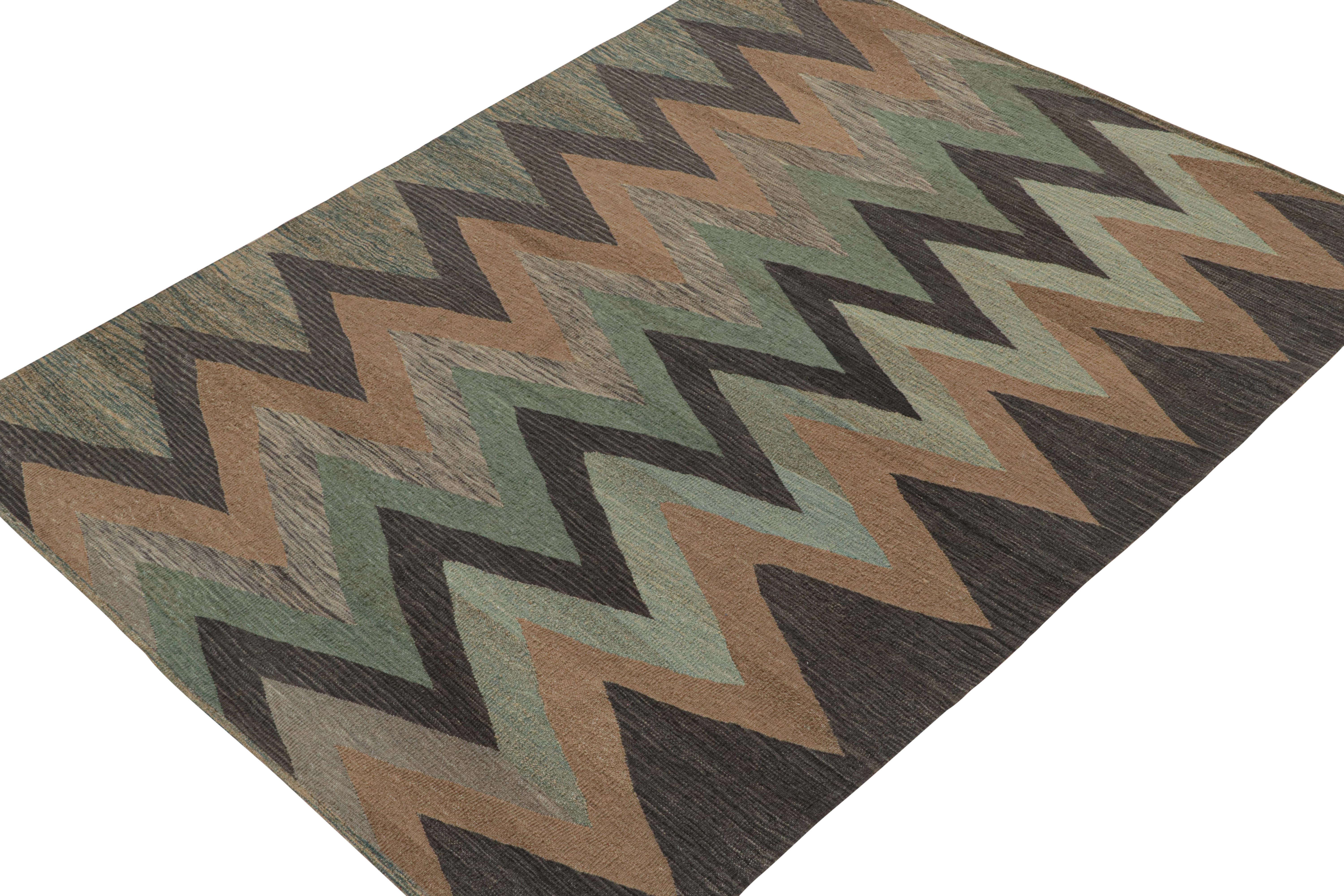 Persiano Kilim persiano vintage con motivo Chevron marrone e verde acqua di Rug & Kilim in vendita