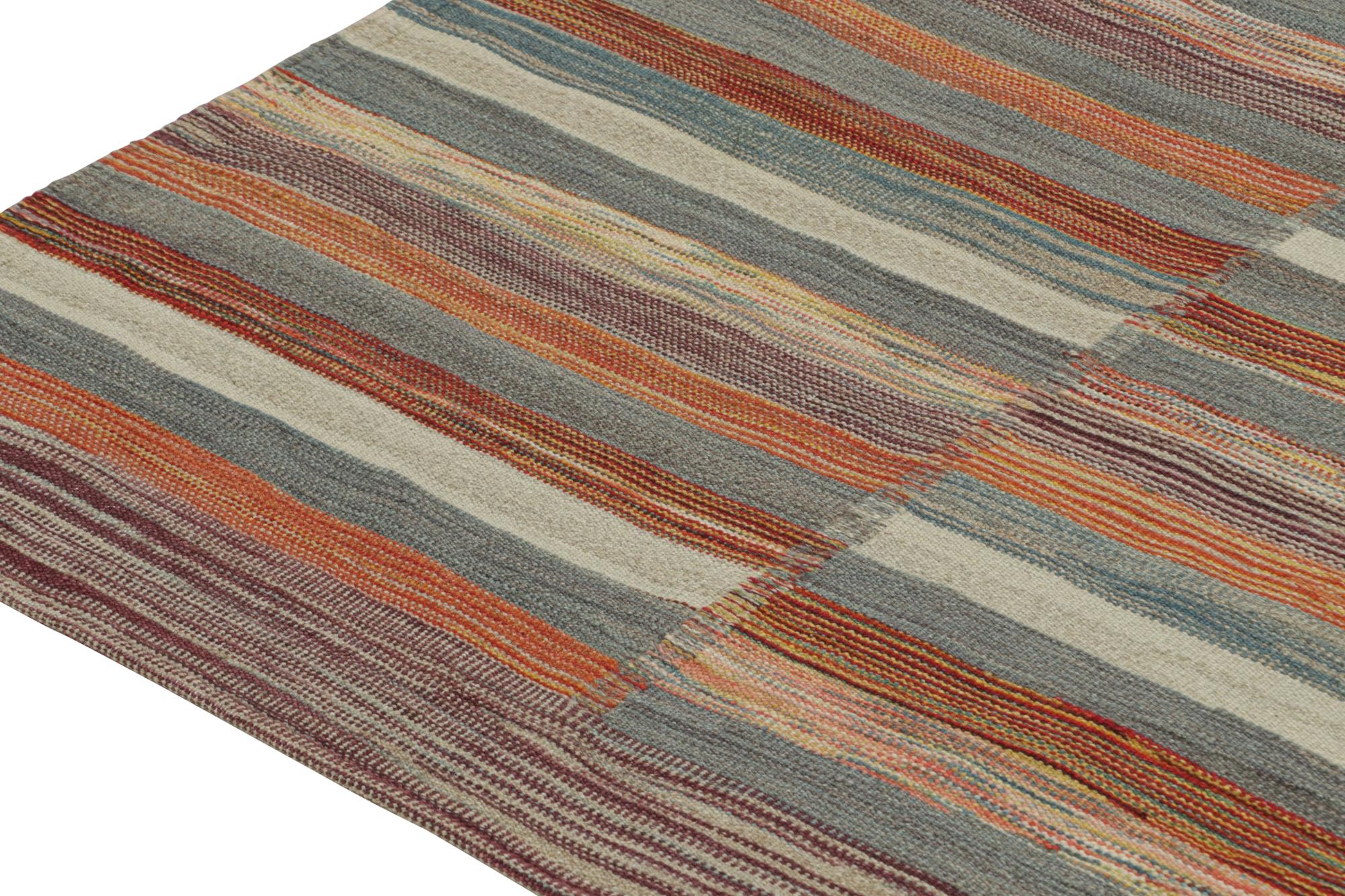 Kilim persiano vintage in tessuto a pannelli con strisce policromatiche di Rug & Kilim In condizioni buone in vendita a Long Island City, NY