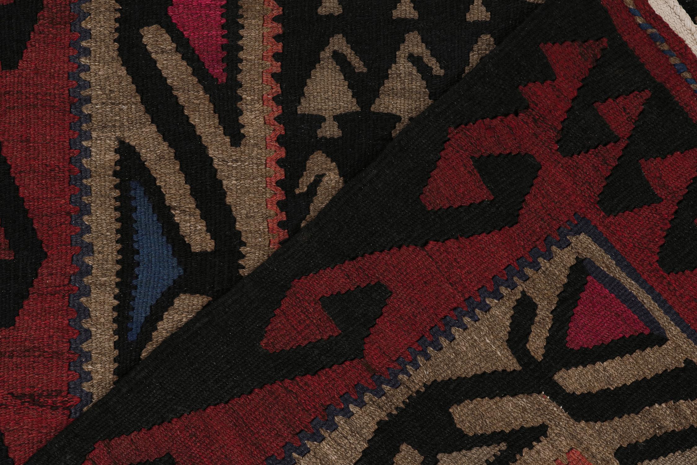 Persischer Kelim in polychromen Mustern von Teppich & Kilim (Wolle) im Angebot