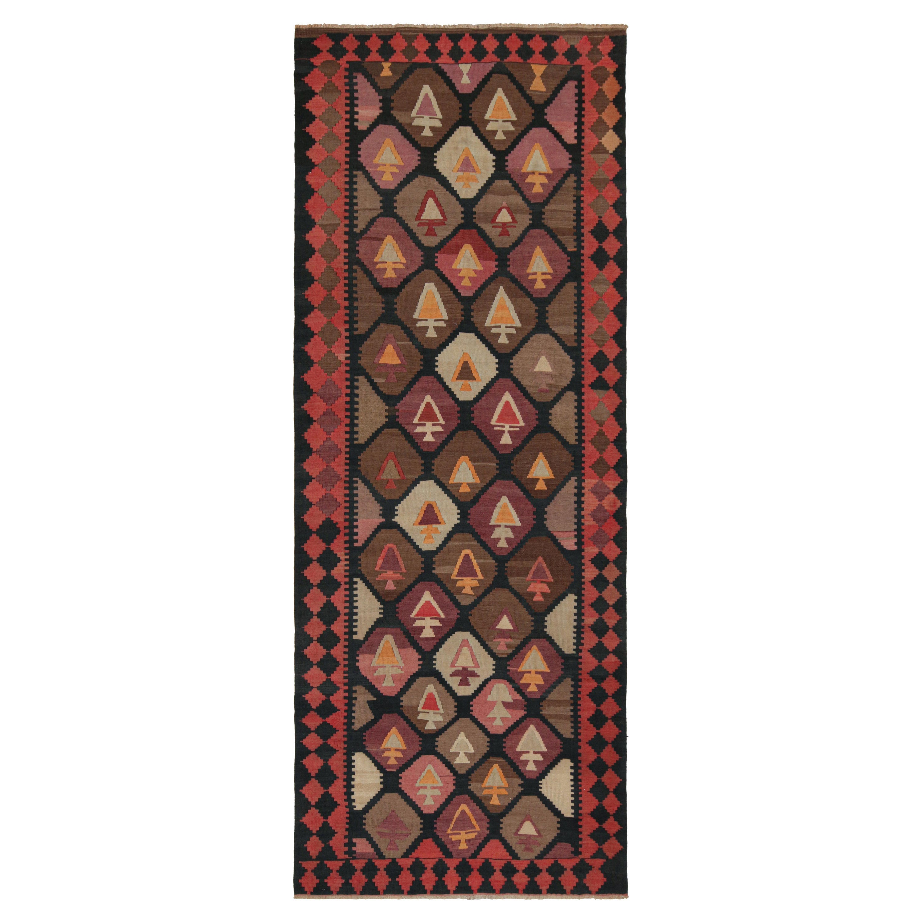 Persischer Kelim im Vintage-Stil mit roten, schwarzen und braunen geometrischen Mustern von Rug & Kilim