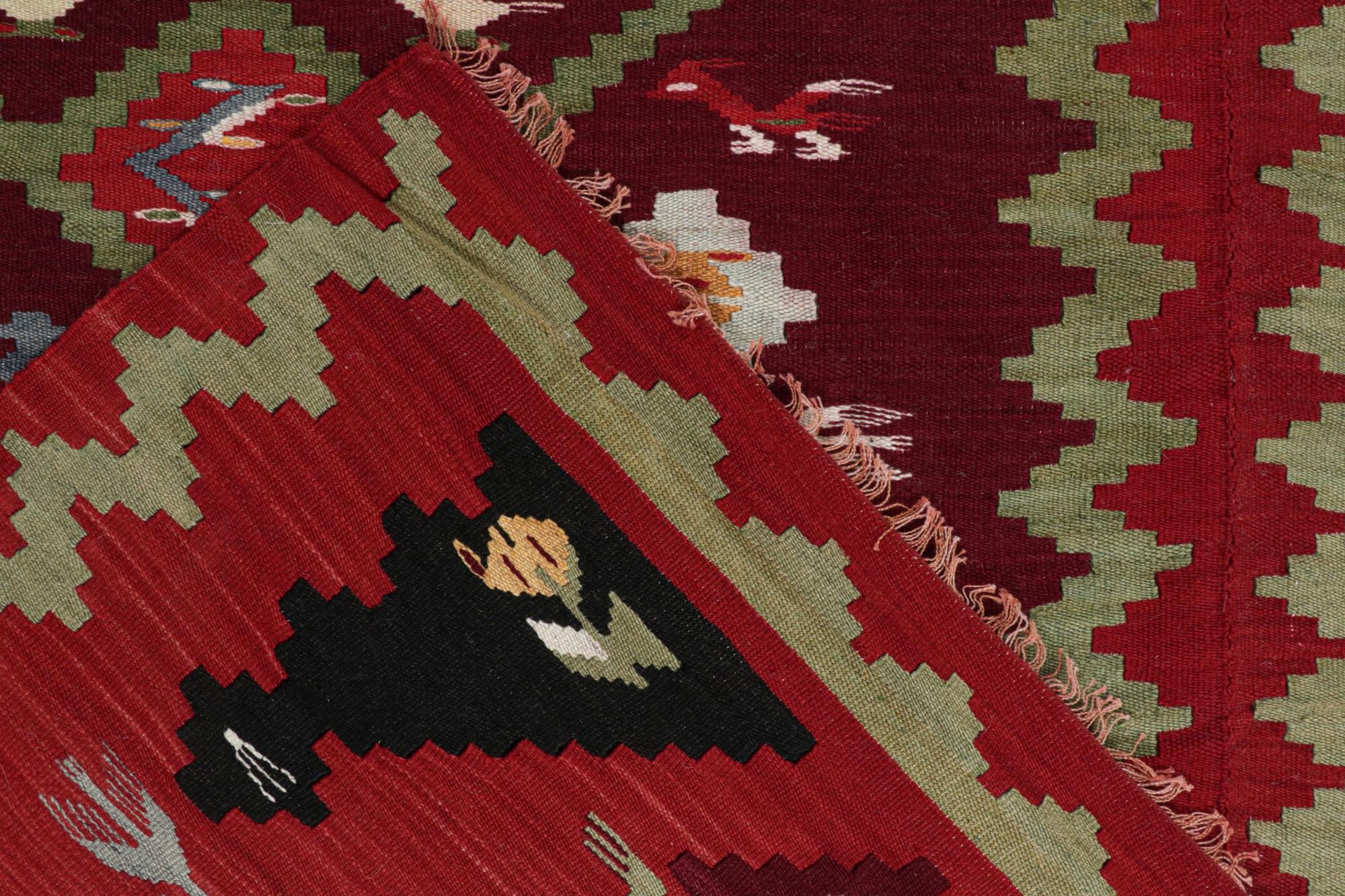 Persischer Kelim im Vintage-Stil mit roten, schwarzen und weißen geometrischen Mustern (Wolle) im Angebot