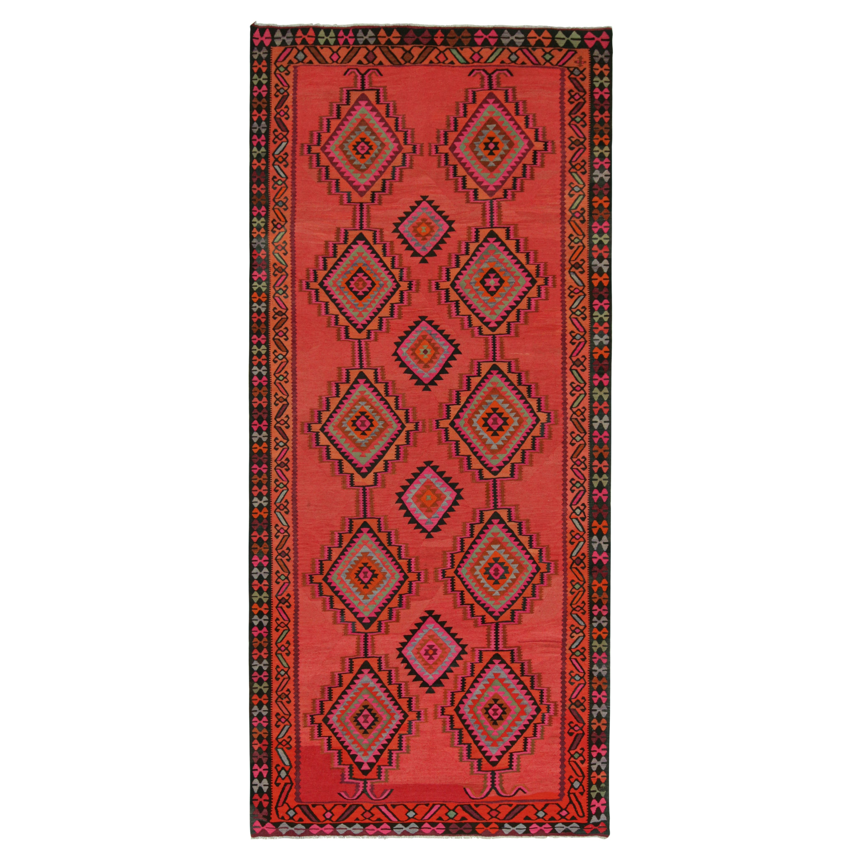 Kilim persiano vintage in rosso e nero con motivi a diamante di Rug & Kilim