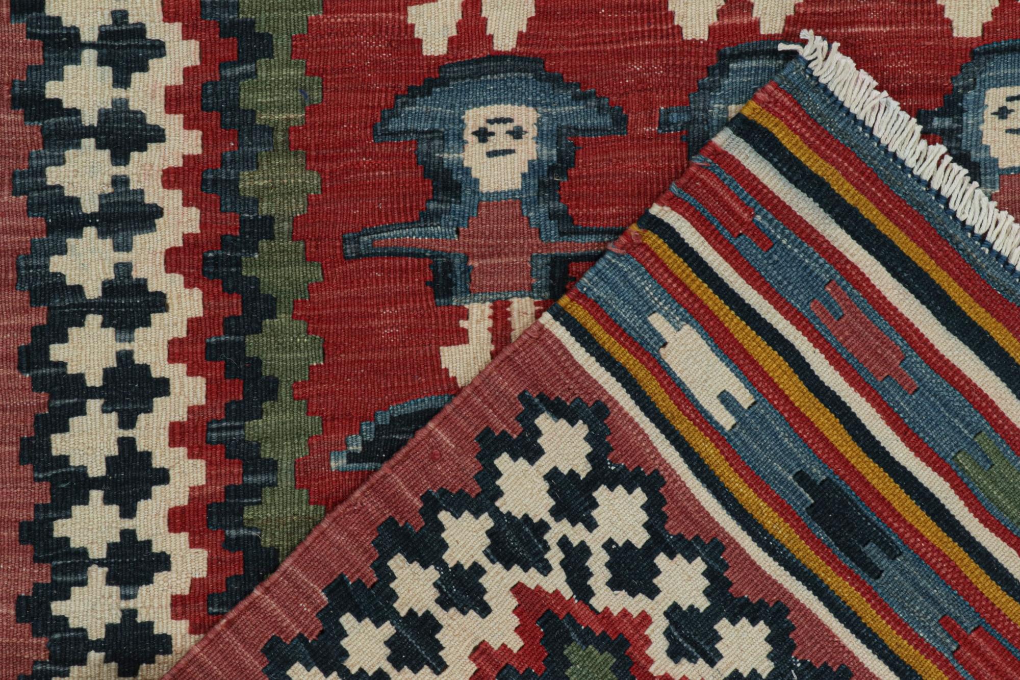 Persischer Kelim in Rot mit malerischen geometrischen Mustern von Teppich & Kilim (Wolle) im Angebot