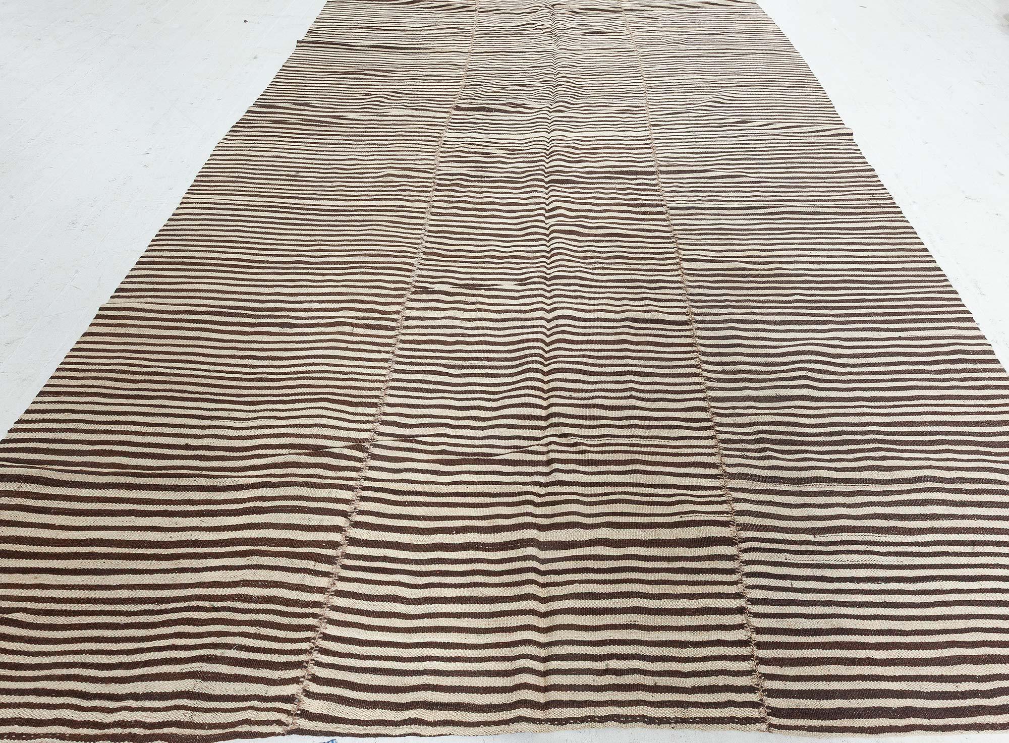 Tapis Kilim persan vintage Doris Leslie Blau
Taille : 6'0