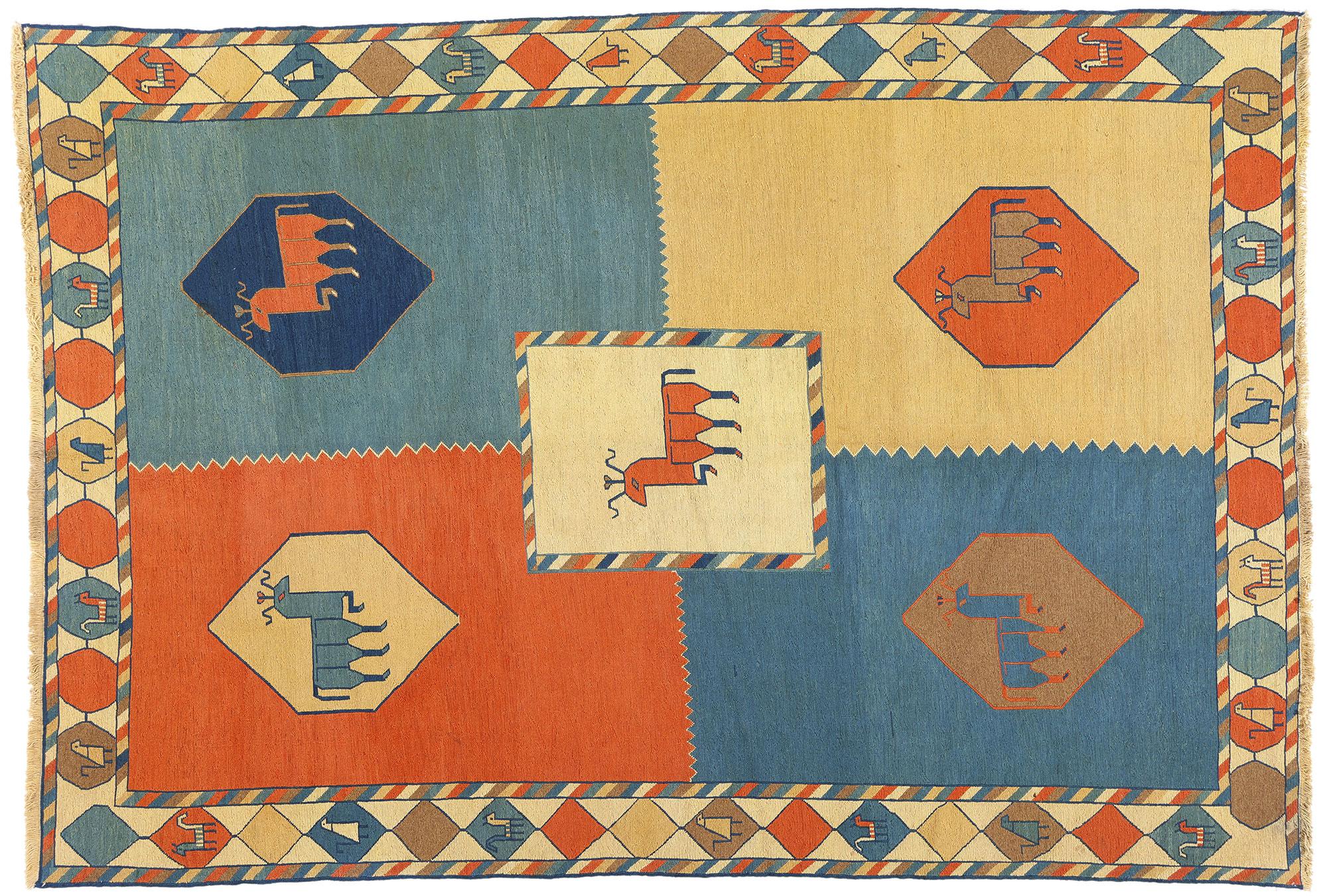 Alfombra persa Qashqai Kilim de 1960 con motivos animales en venta 2