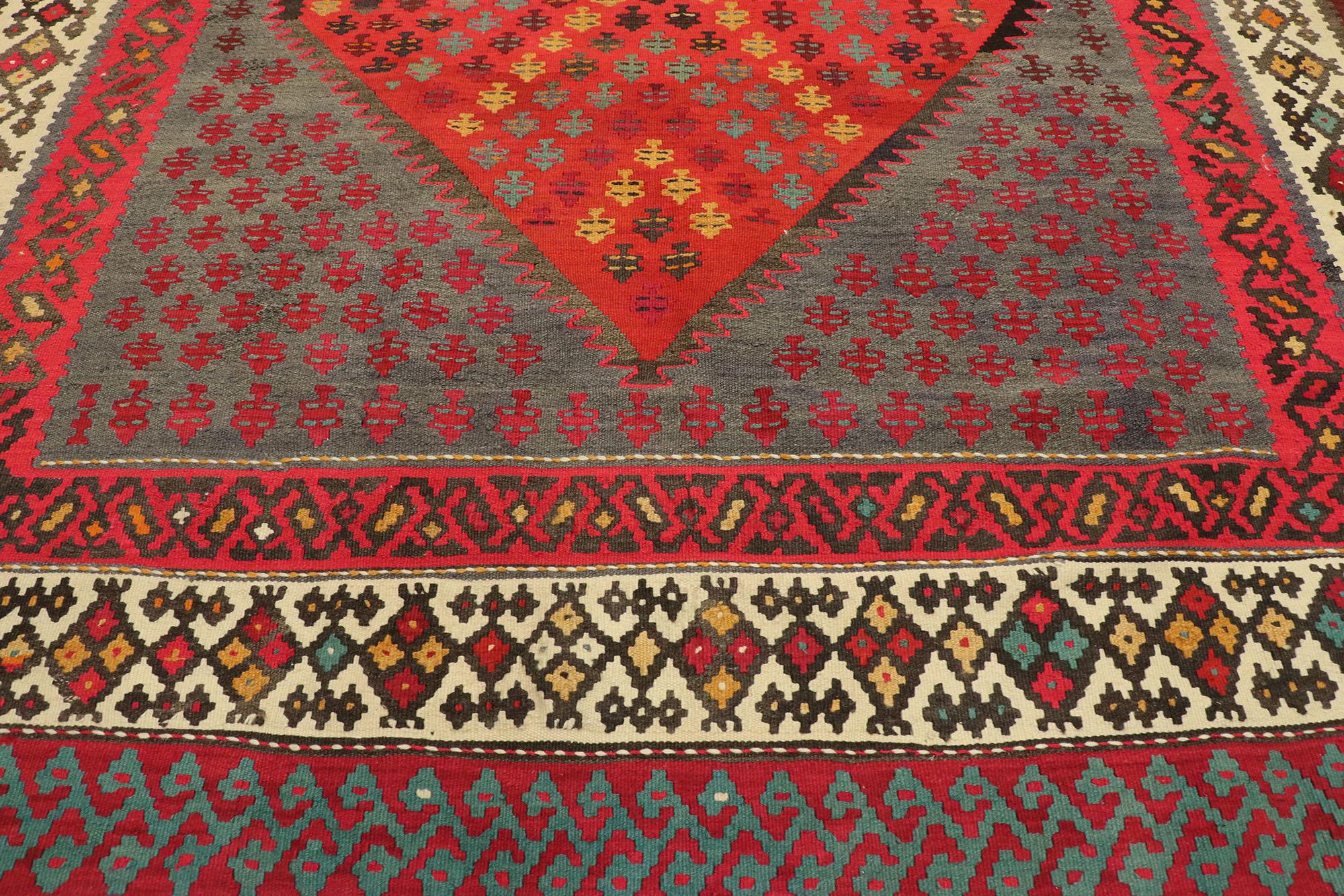 Vintage Persian Tribal Handwoven Wool Rug In Good Condition For Sale In Dallas, TX