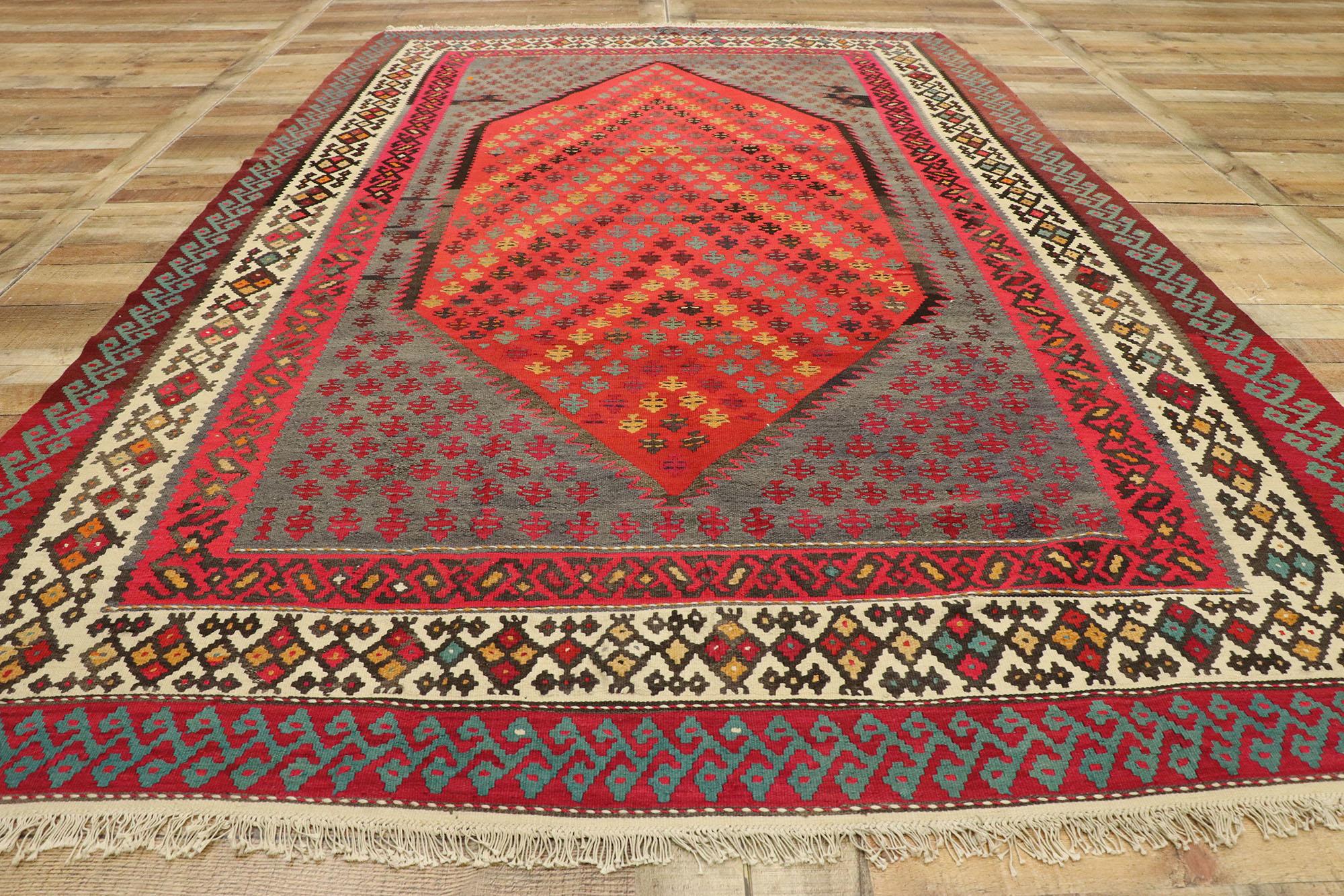 Tapis persan tribal vintage tissé à la main Bon état - En vente à Dallas, TX