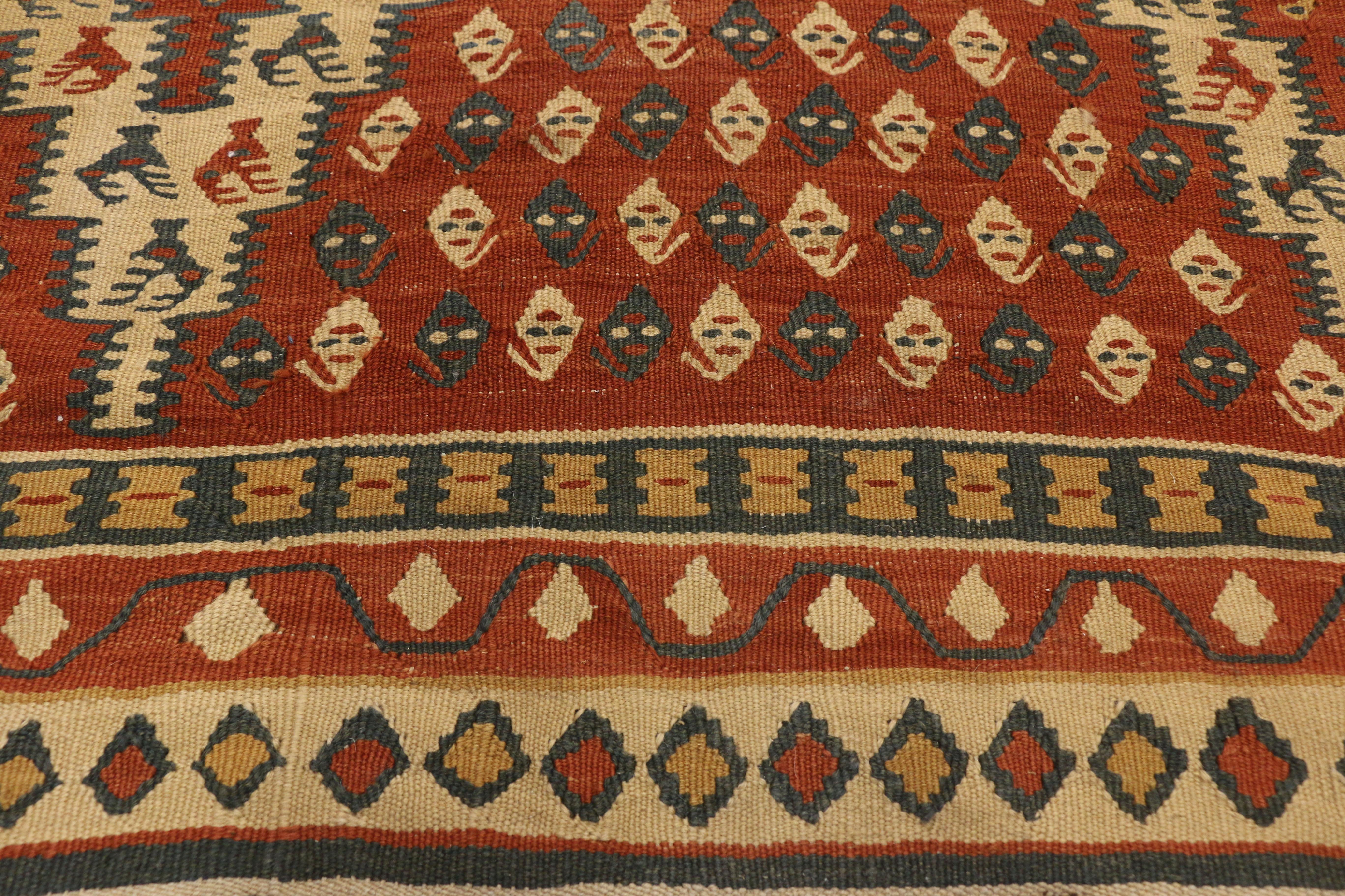 Vintage Persian Kilim Rug with Nomadic Tribal Style In Good Condition For Sale In Dallas, TX
