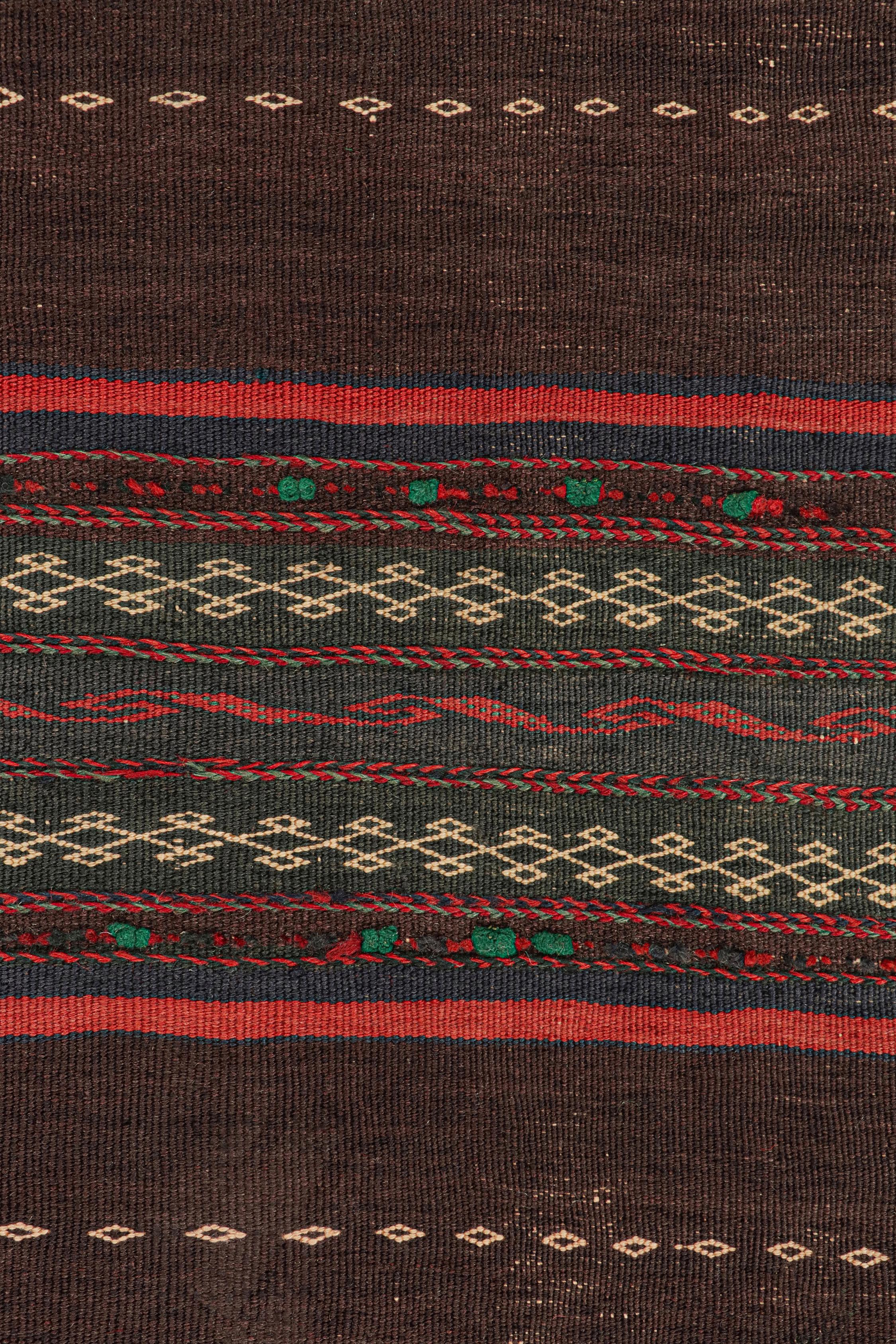 Runner persiano vintage in melanzana con strisce rosse di Rug & Kilim In condizioni buone in vendita a Long Island City, NY