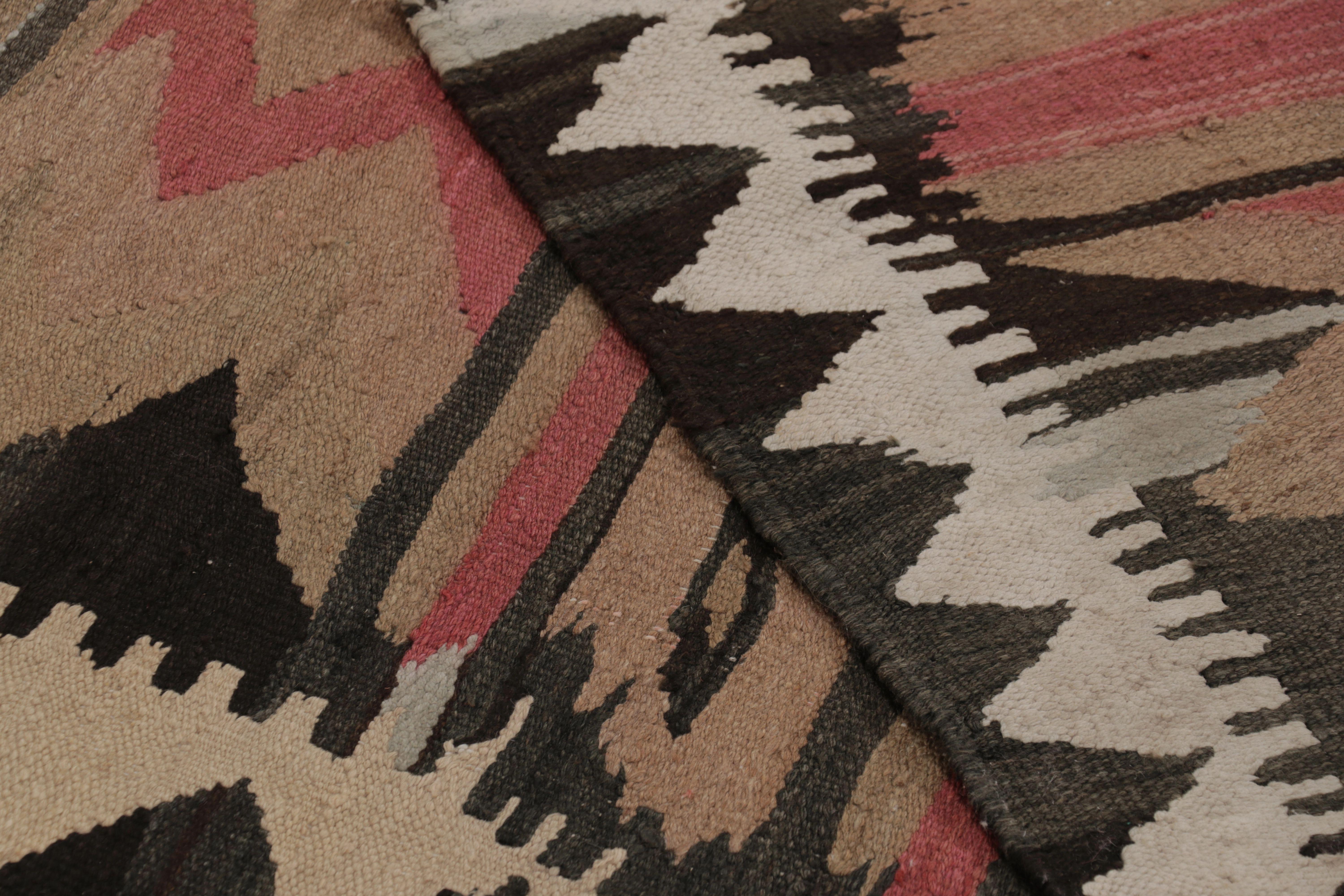 Vintage Persian Kilim Runner, Tribal Rug with Bold Chevrons - Rug & Kilim (Wolle) im Angebot