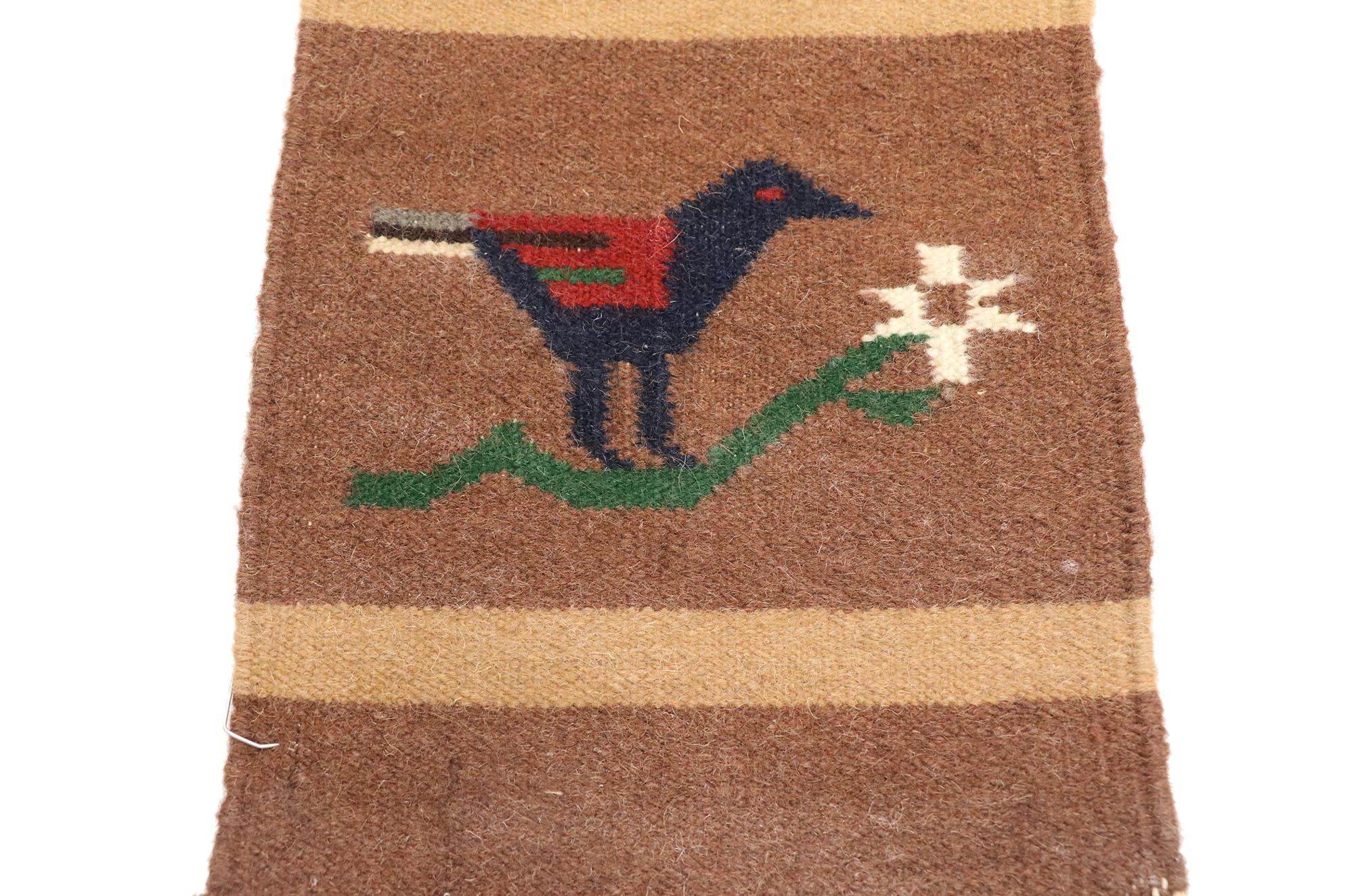 Persischer Vintage-Kelim-Lufer mit Vogel-Design (Moderne) im Angebot