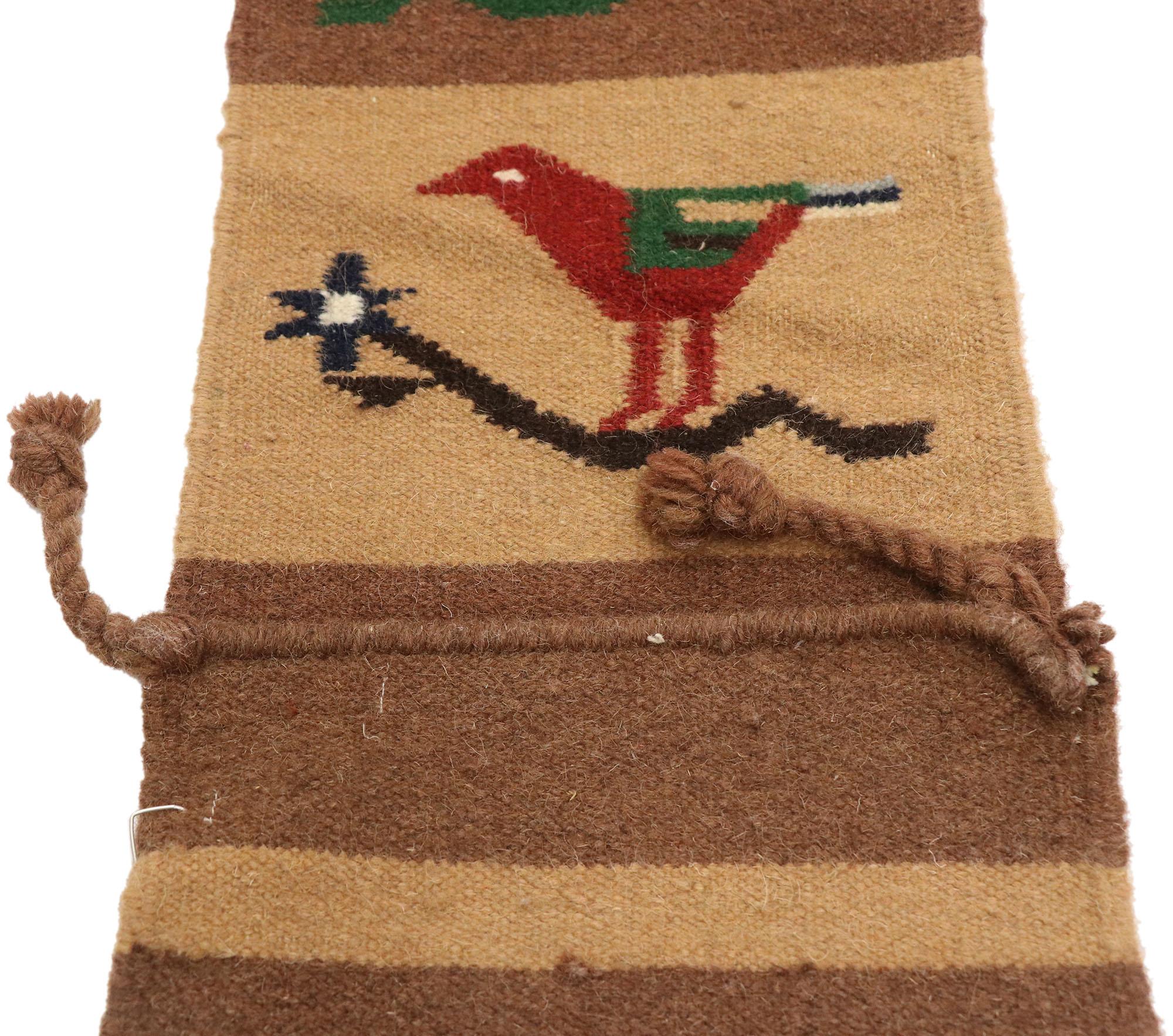 Persischer Vintage-Kelim-Lufer mit Vogel-Design im Zustand „Gut“ im Angebot in Dallas, TX