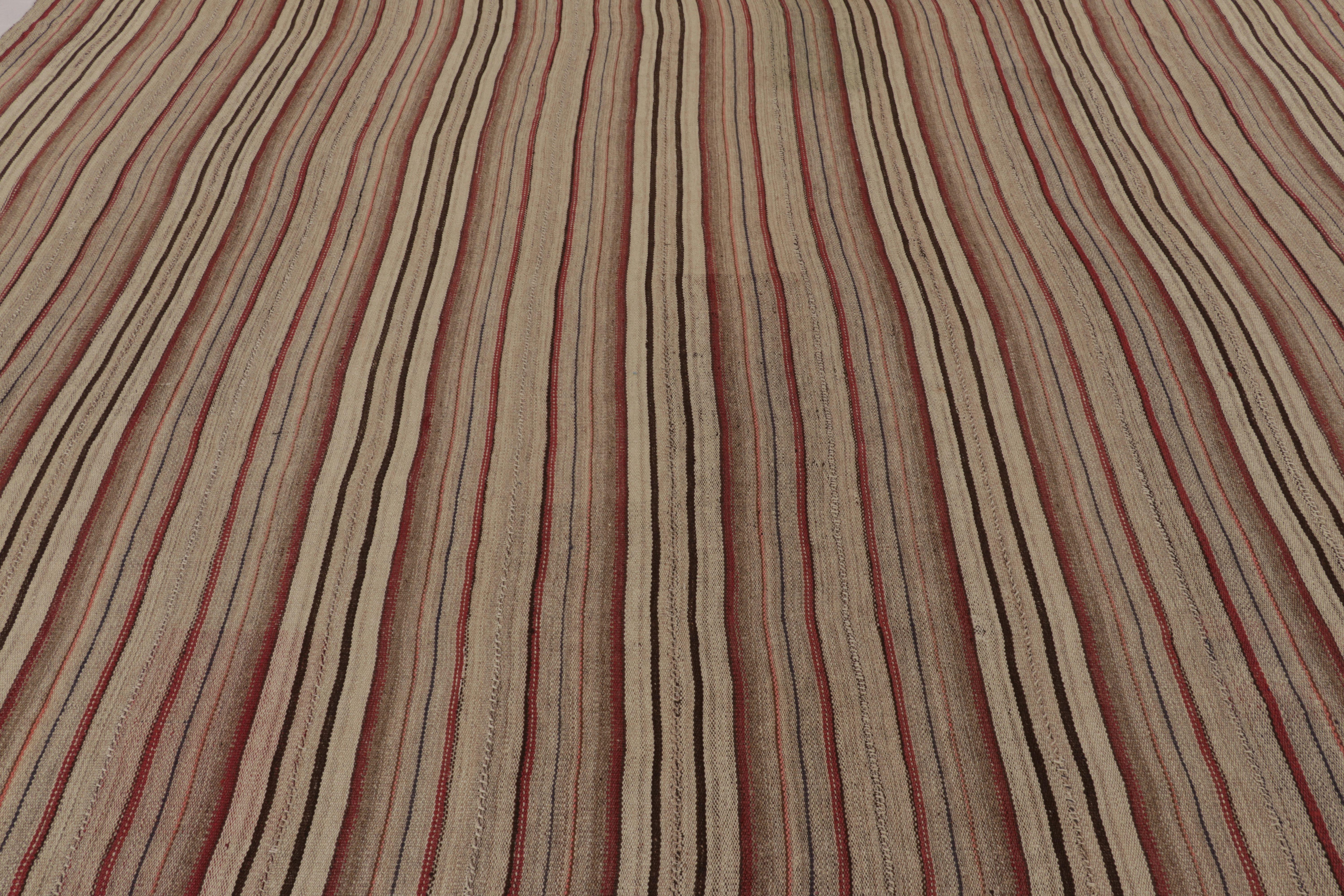 Rug & Kilim persiano d'epoca, tappeto tribale a strisce policrome In condizioni buone in vendita a Long Island City, NY