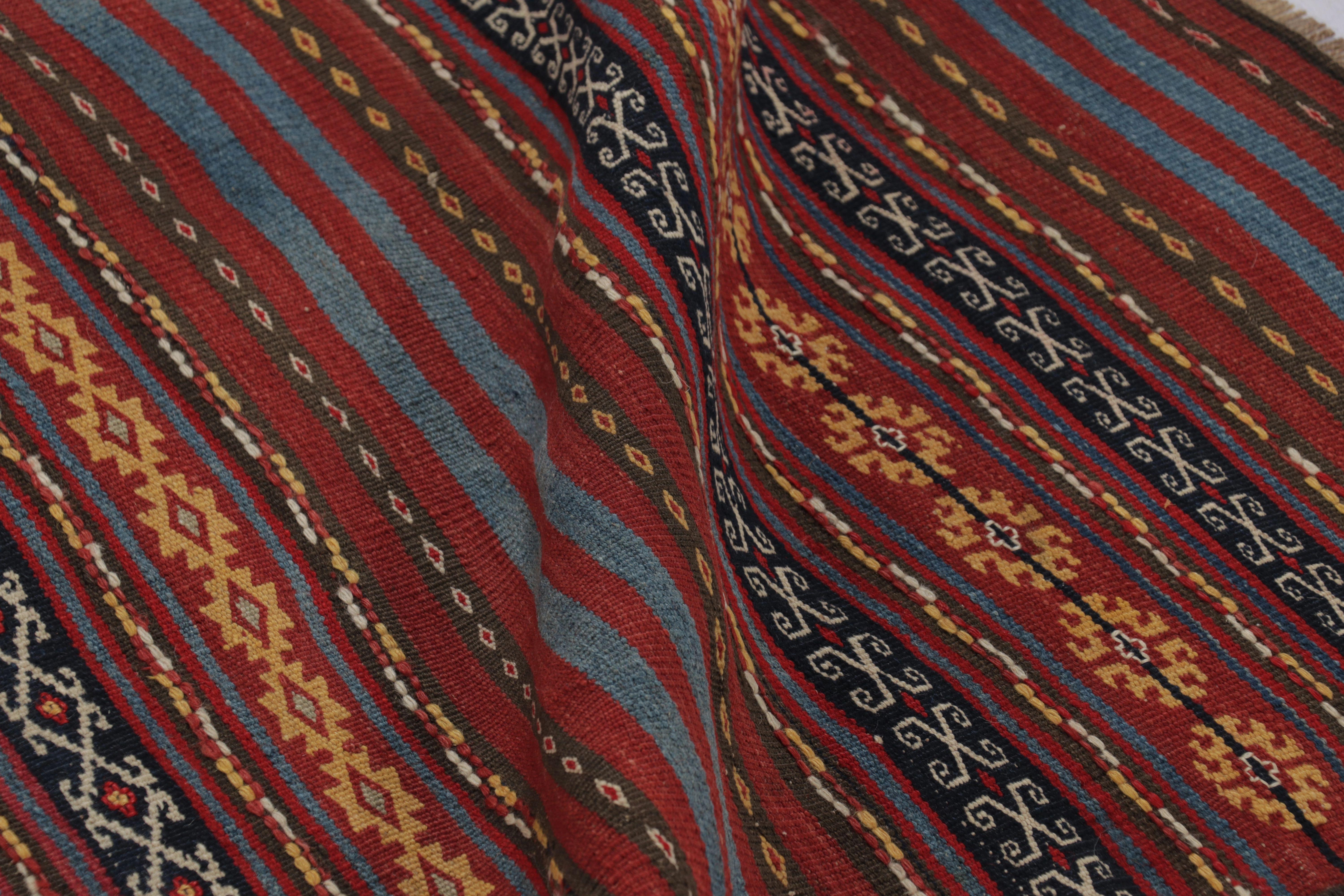 Lana Vintage Persian Kilim, Tribal Runner Rug with Intricate Bands - Rug & Kilim in vendita