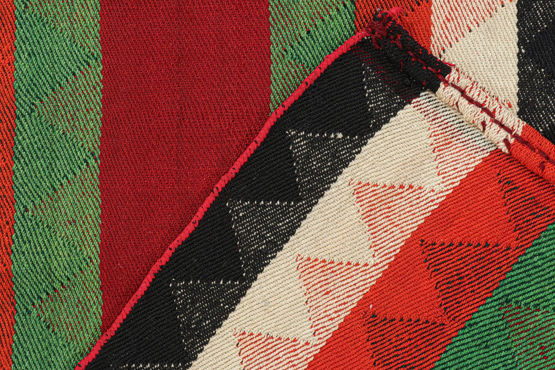 Persischer Kelim mit mehrfarbigen Streifen von Teppich & Kilim (Wolle) im Angebot