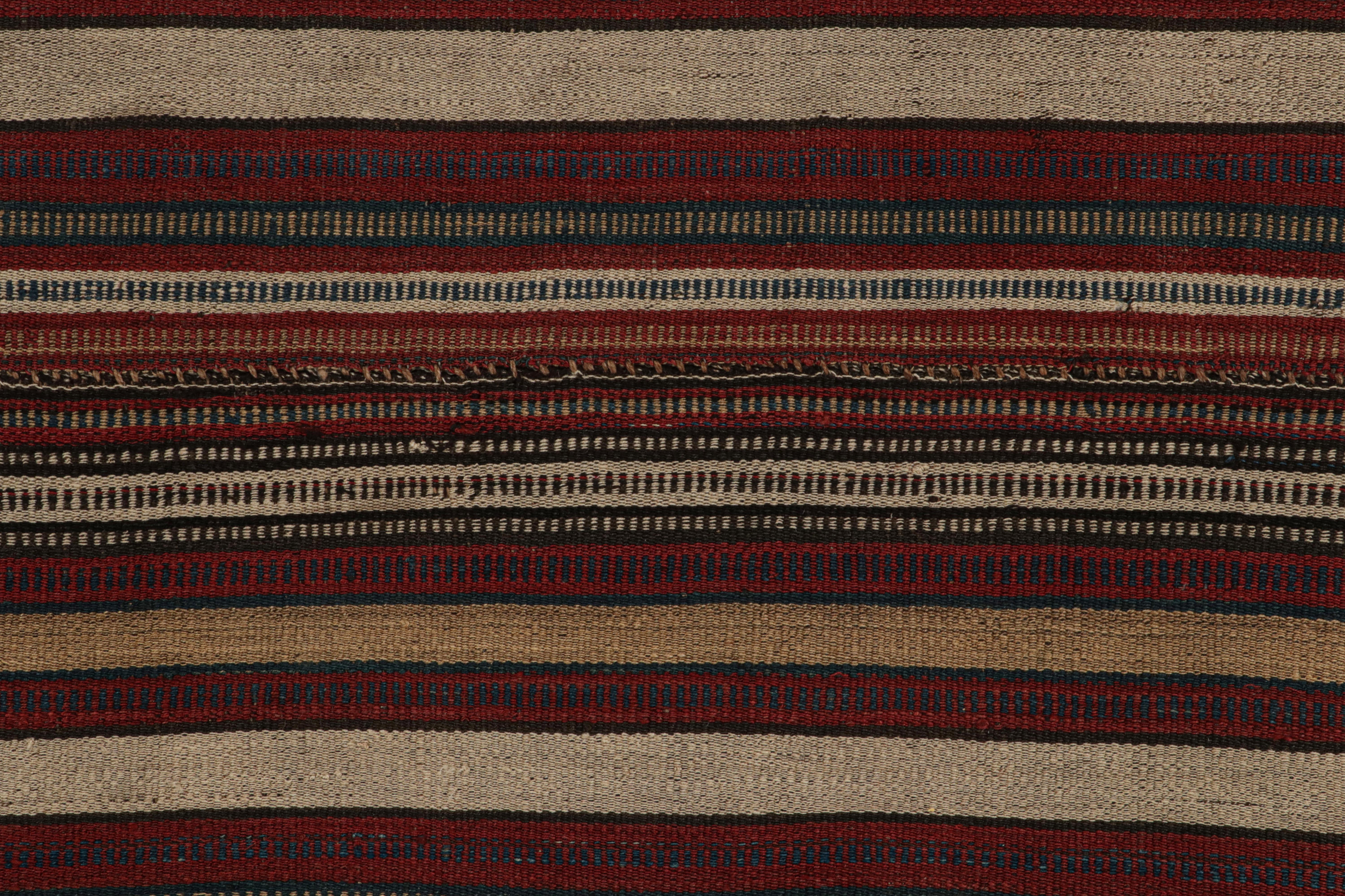 Kilim persa vintage con rayas policromáticas, de Rug & Kilim en Bueno estado para la venta en Long Island City, NY