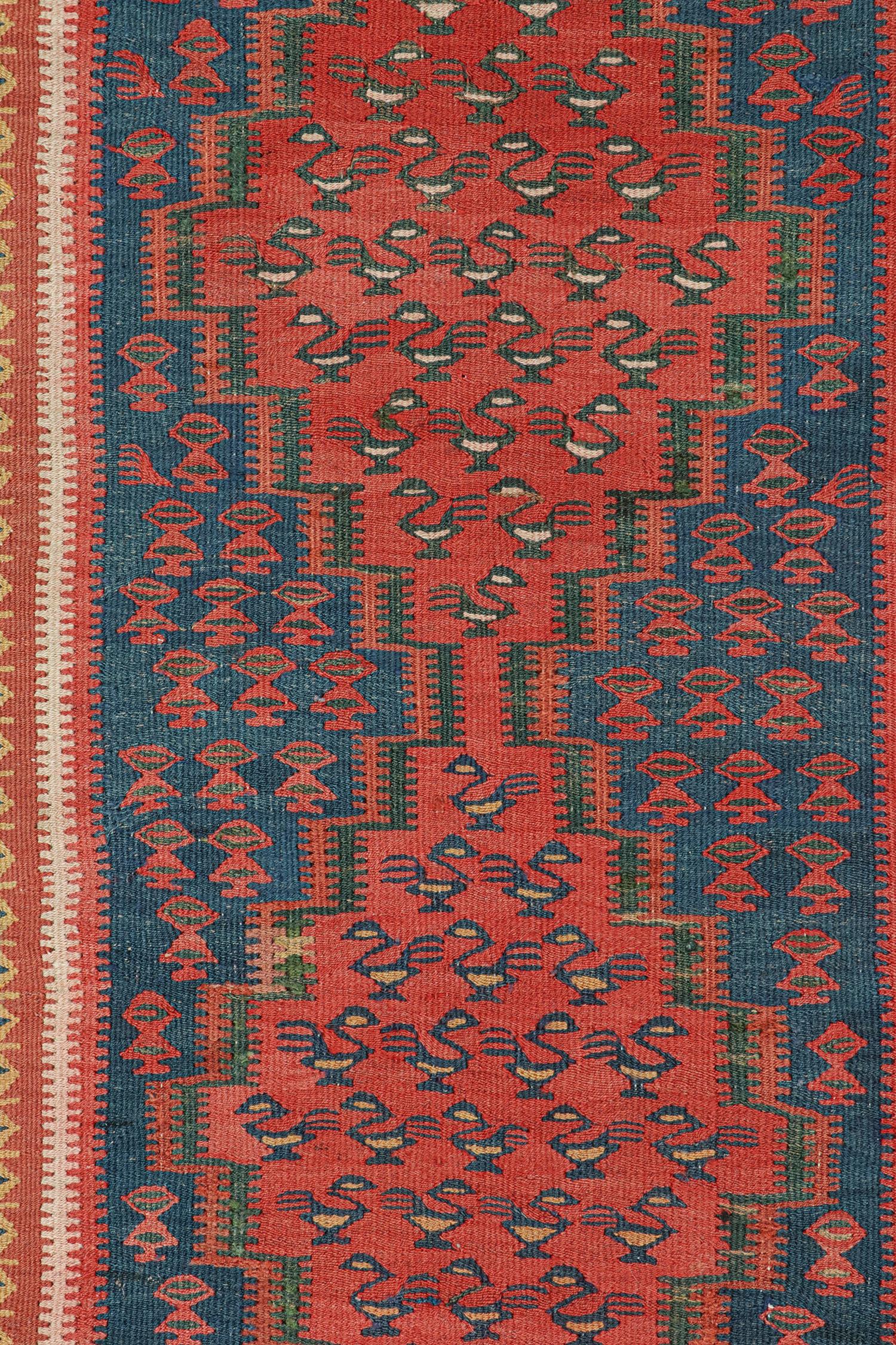 Tapis Kilim persan vintage avec médaillons rouges et motifs géométriques par Rug & Kilim Bon état - En vente à Long Island City, NY