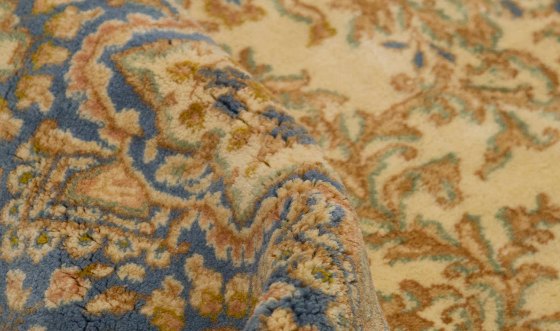 Persischer Kirman-Teppich, um 1940 (Wolle) im Angebot