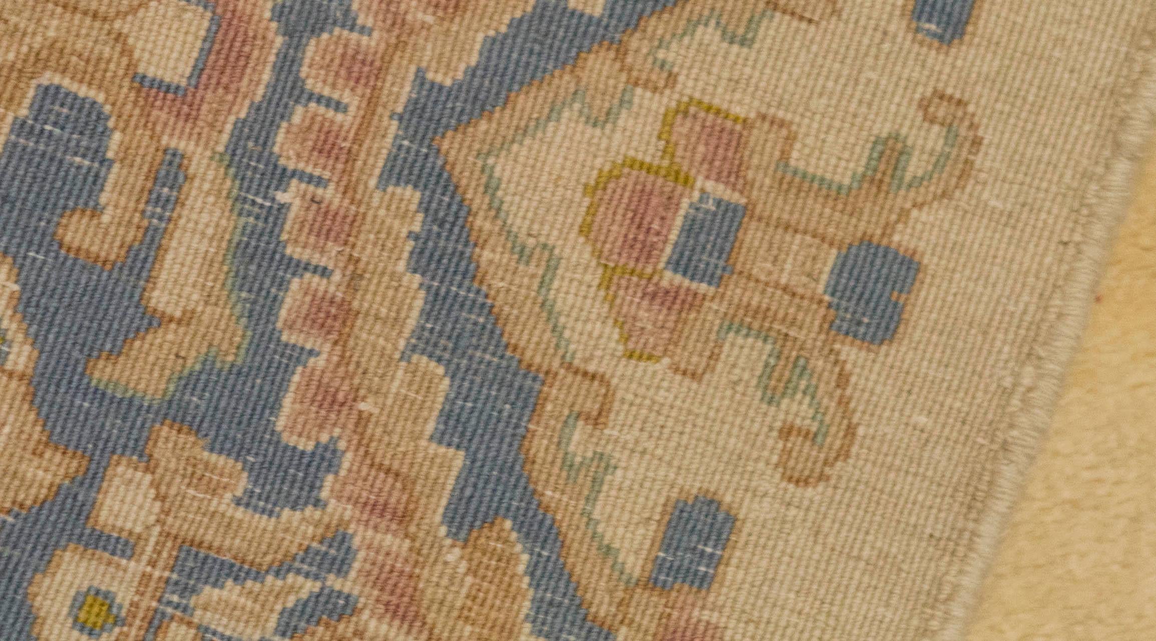 Persischer Kirman-Teppich, um 1940 im Angebot 1