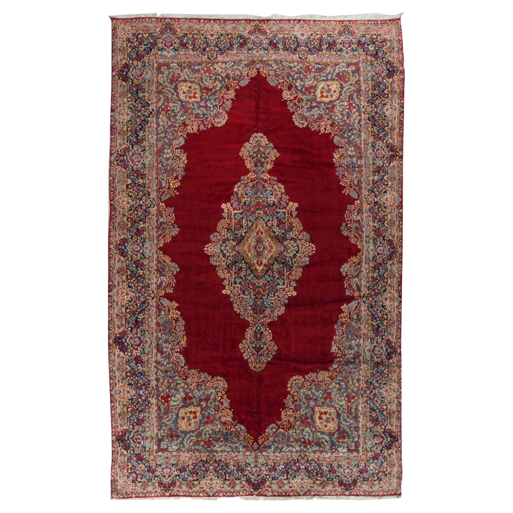 Tapis persan vintage Kirman:: circa 1940 10'0 x 16'9".