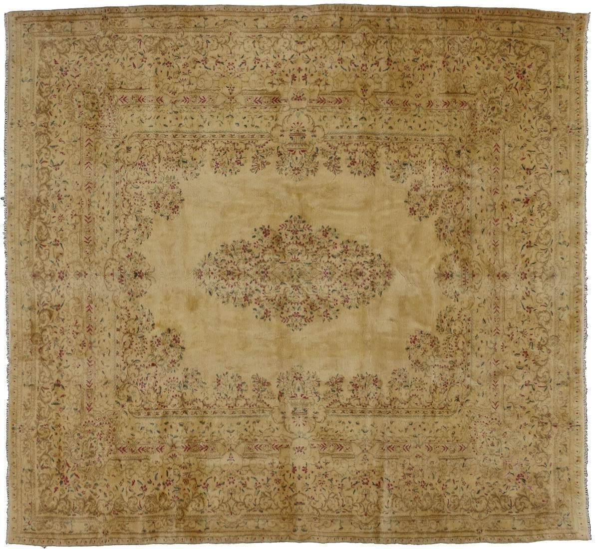 Tapis persan Kirman vintage de style victorien français, tapis Kerman doré en vente 3