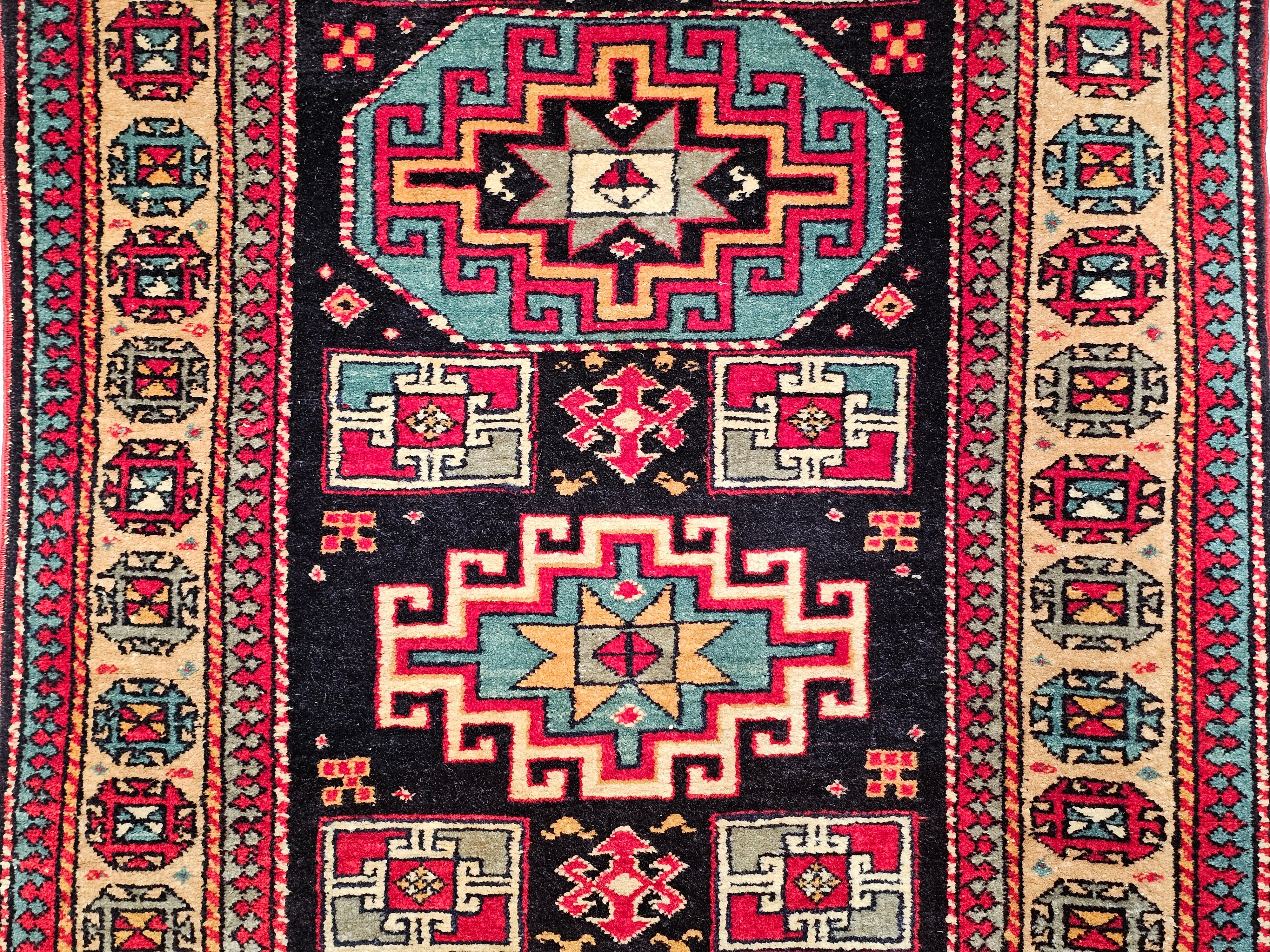 Persischer Kurdischer Vintage-Teppich in Marineblau, Hellbraun und Blau mit geometrischem Muster im Angebot 5