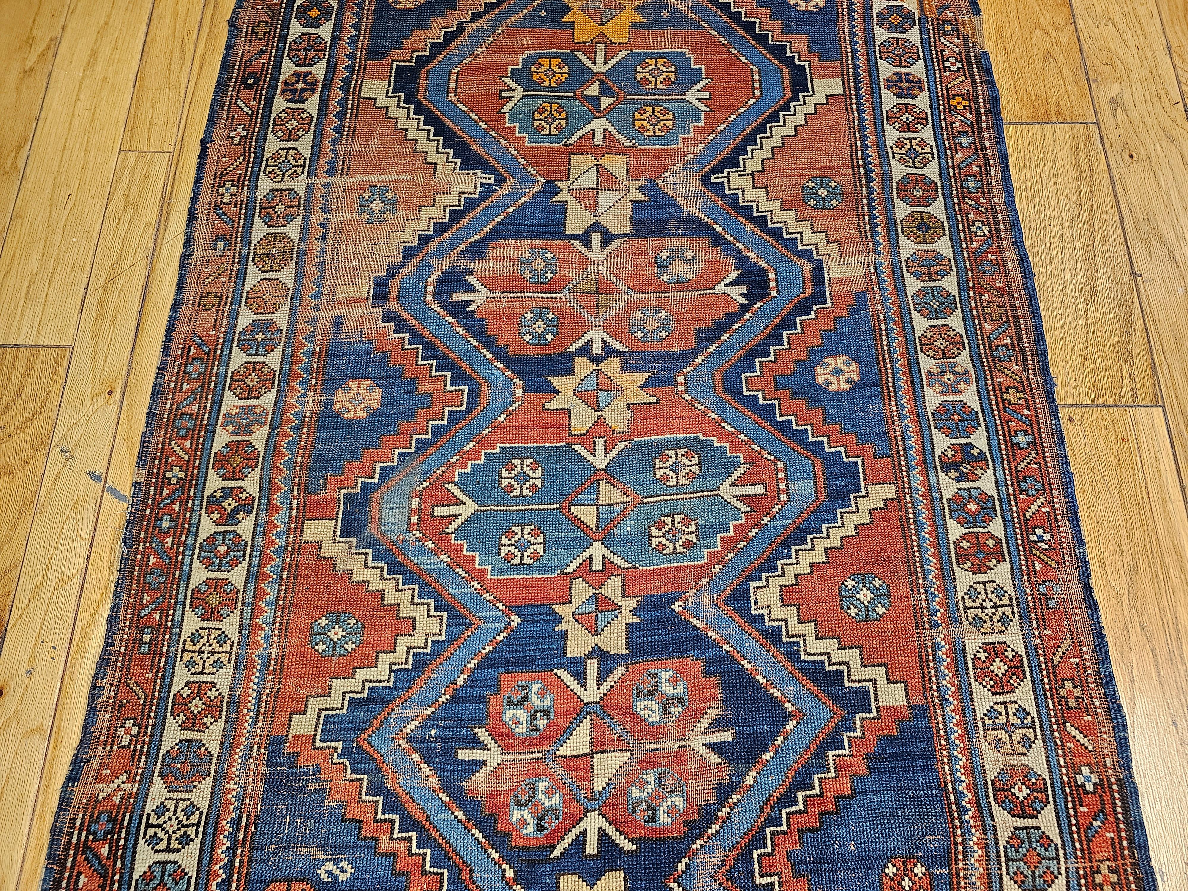 Persischer Kurdischer Stammes-Teppich/Wide-Läufer in geometrischem Muster, Vintage im Zustand „Gut“ im Angebot in Barrington, IL