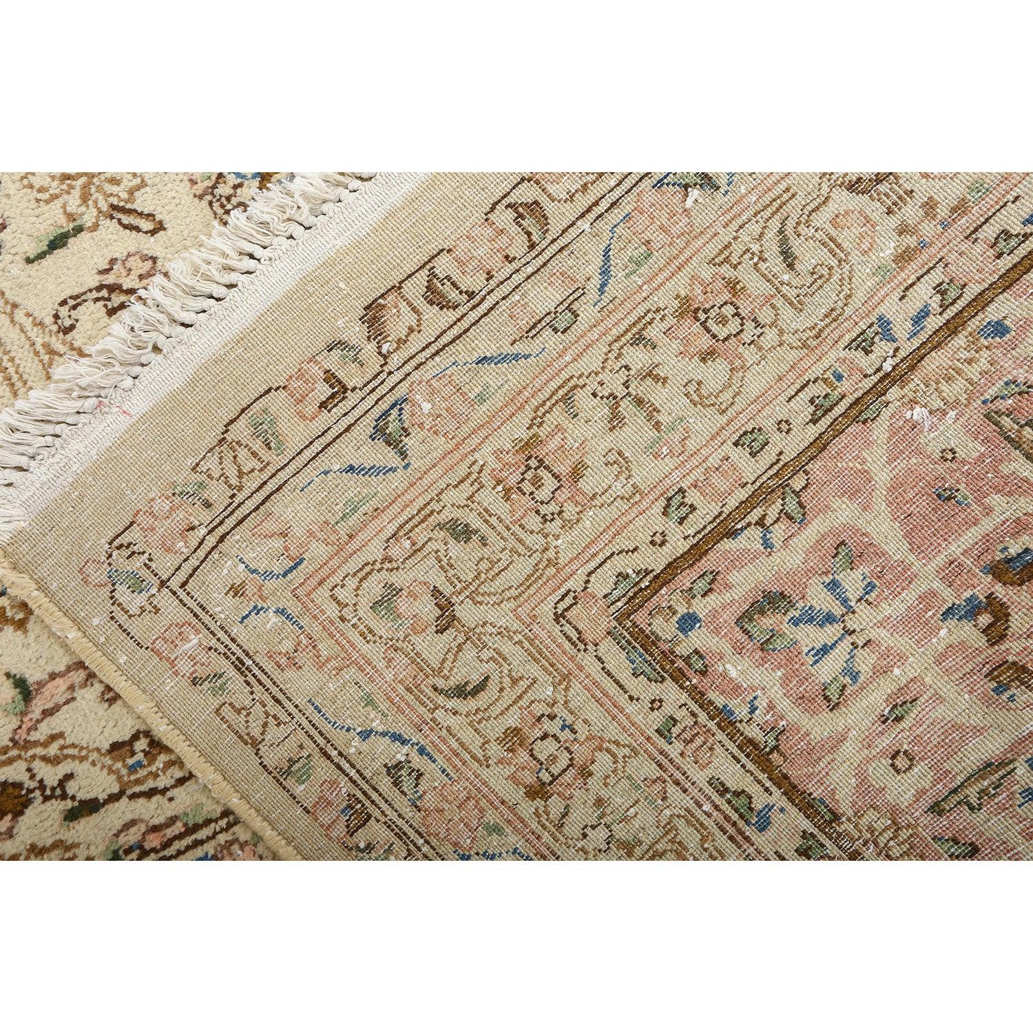 Tappeto vintage Lavar Kerman in lana e cotone 15'9 X 10'10

Key Detail:
Pile: Lana
Fondazione: Cotone
Origine: Lavar
Design: allover
Età approssimativa: 70 anni
Qualità (KPI): 275
Condizioni: Buono
Dimensioni: 15'9 x 10'10
Numero di inventario: