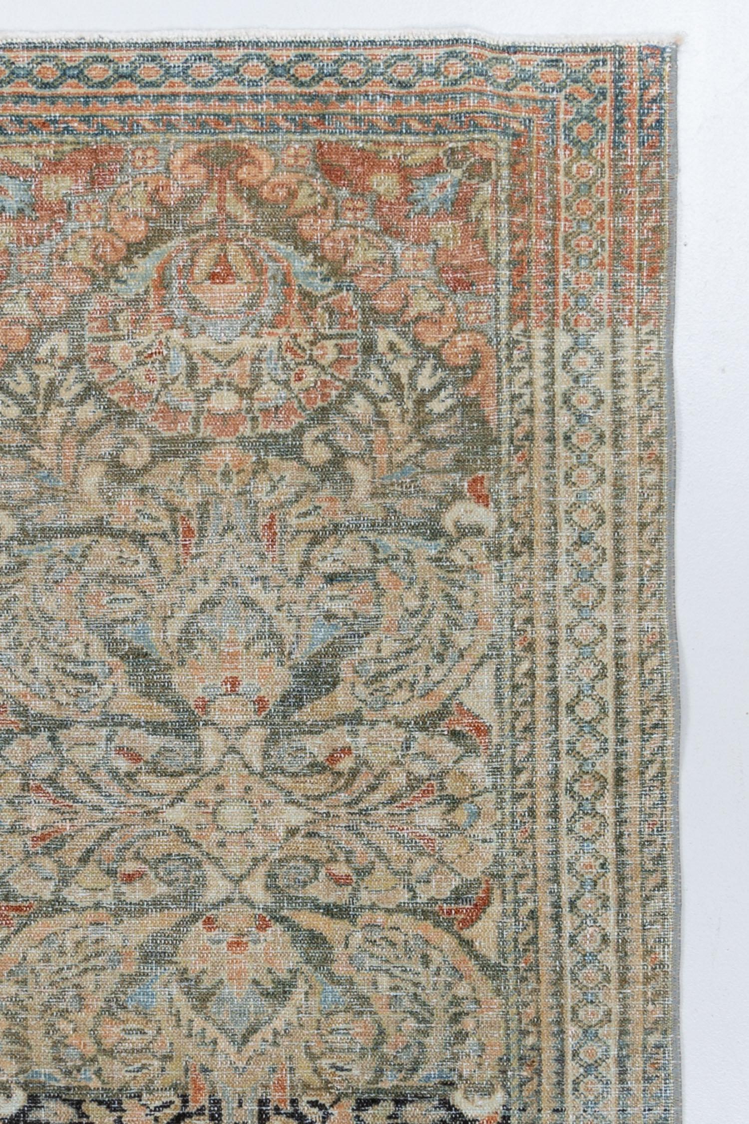 Vintage Persian Lilihan Rug S-31688 In Fair Condition For Sale In West Palm Beach, FL