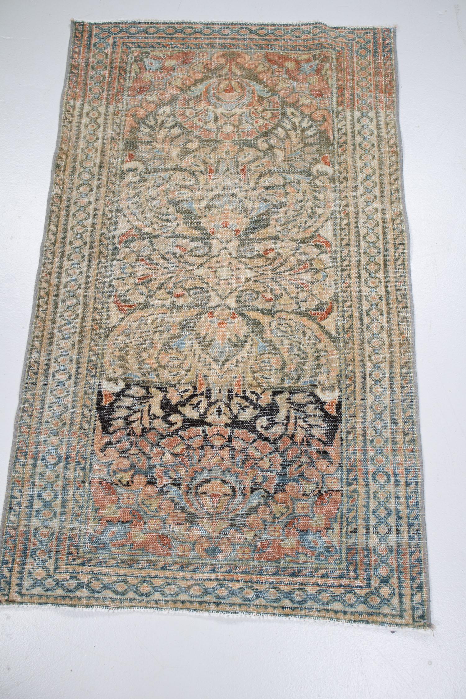 Wool Vintage Persian Lilihan Rug S-31688 For Sale