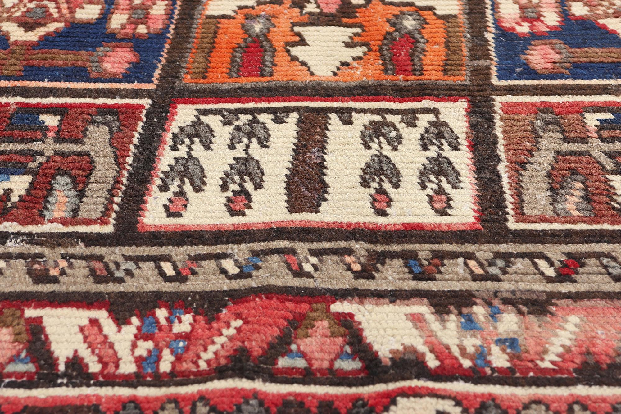 Persischer Lori-Schachbrett-Teppich im Vintage-Stil (Moderne der Mitte des Jahrhunderts) im Angebot