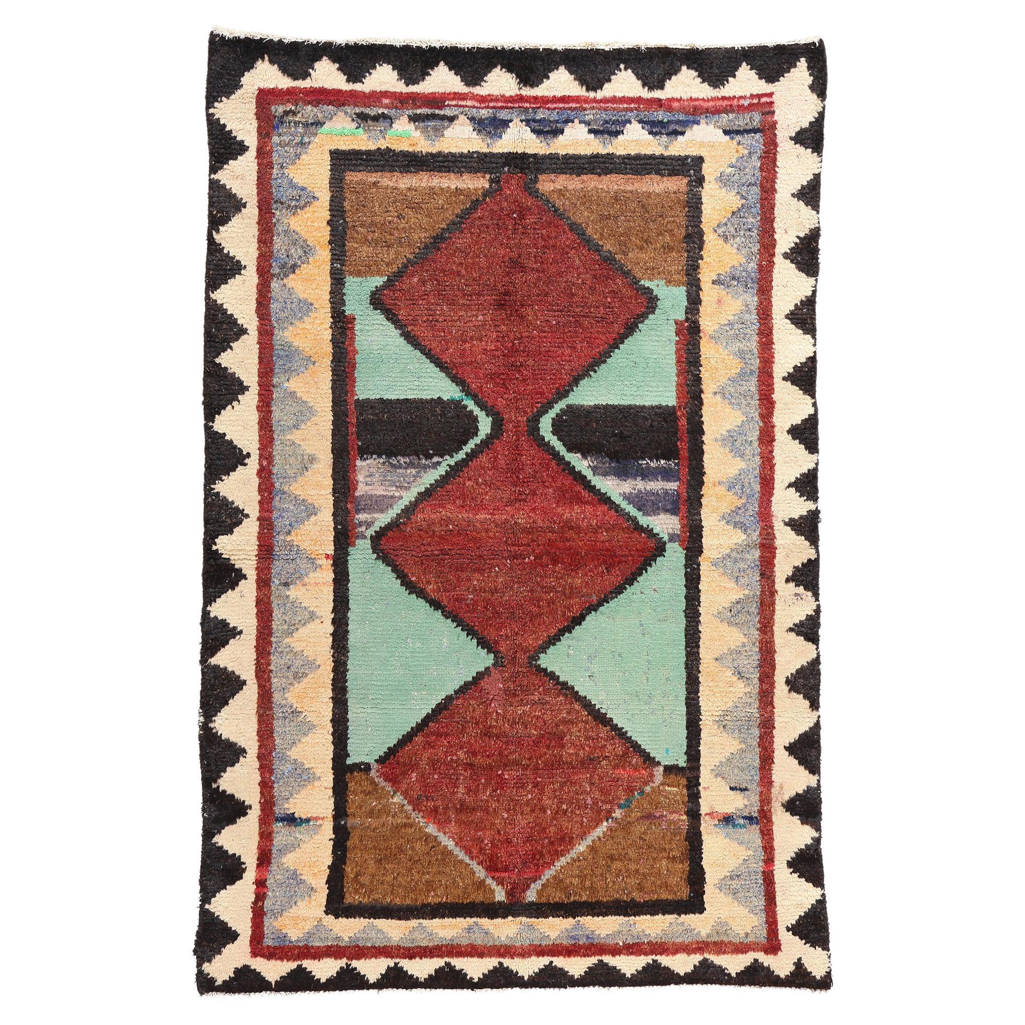 Vintage Persian Lori Diamond Teppich