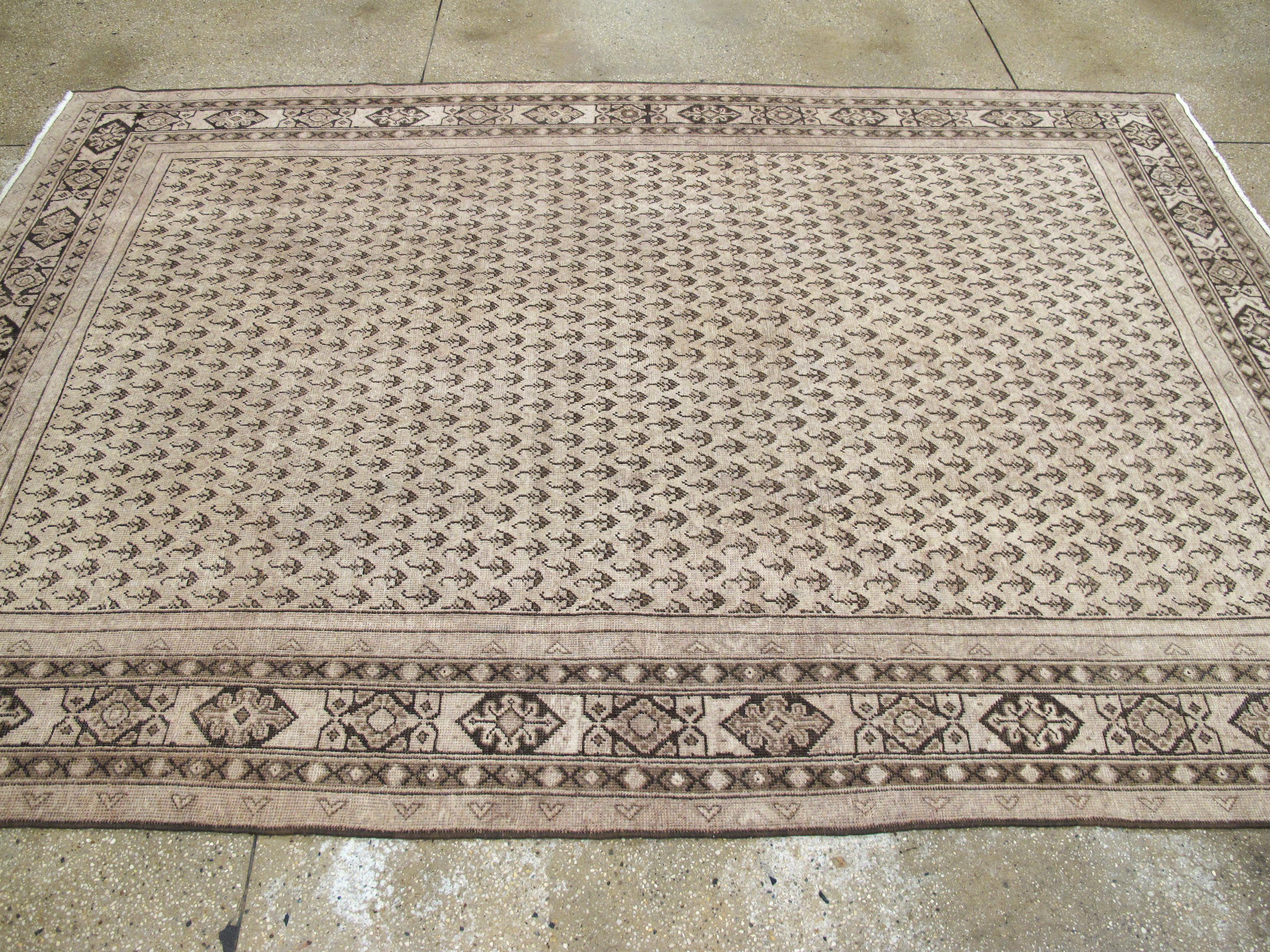 Vintage Persian Mahal Carpet For Sale 3