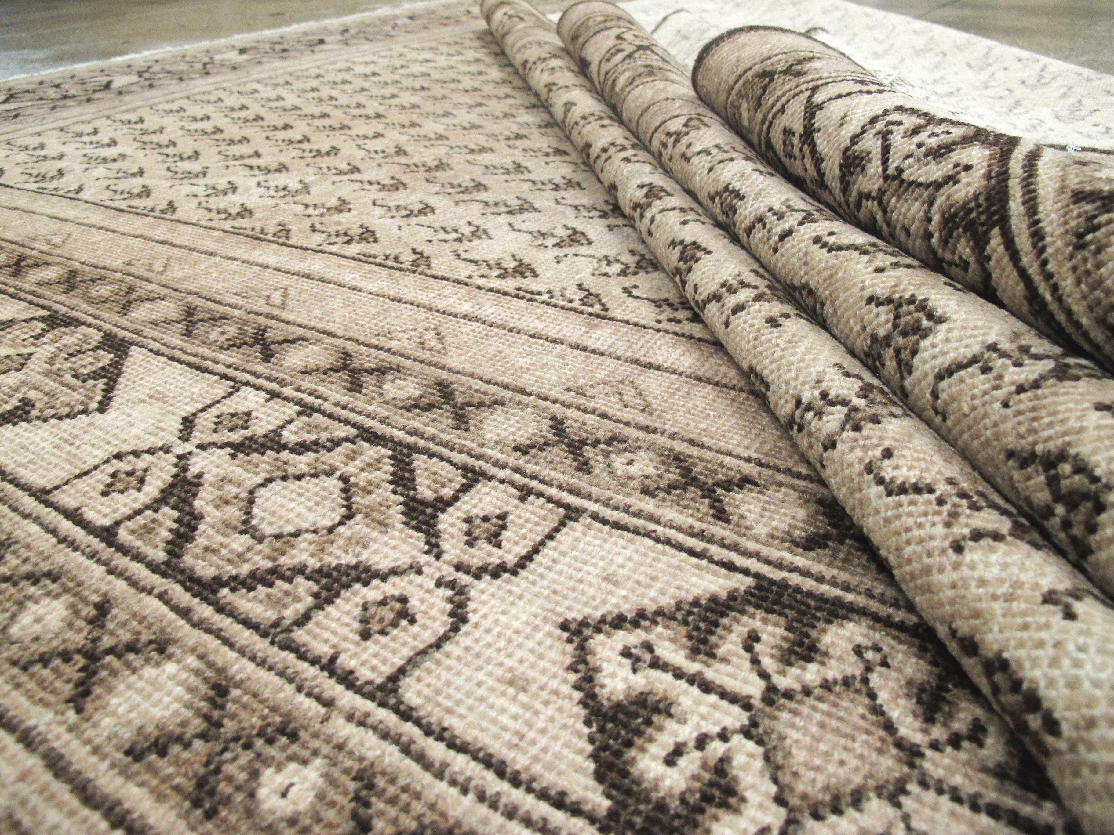 Vintage Persian Mahal Carpet For Sale 5