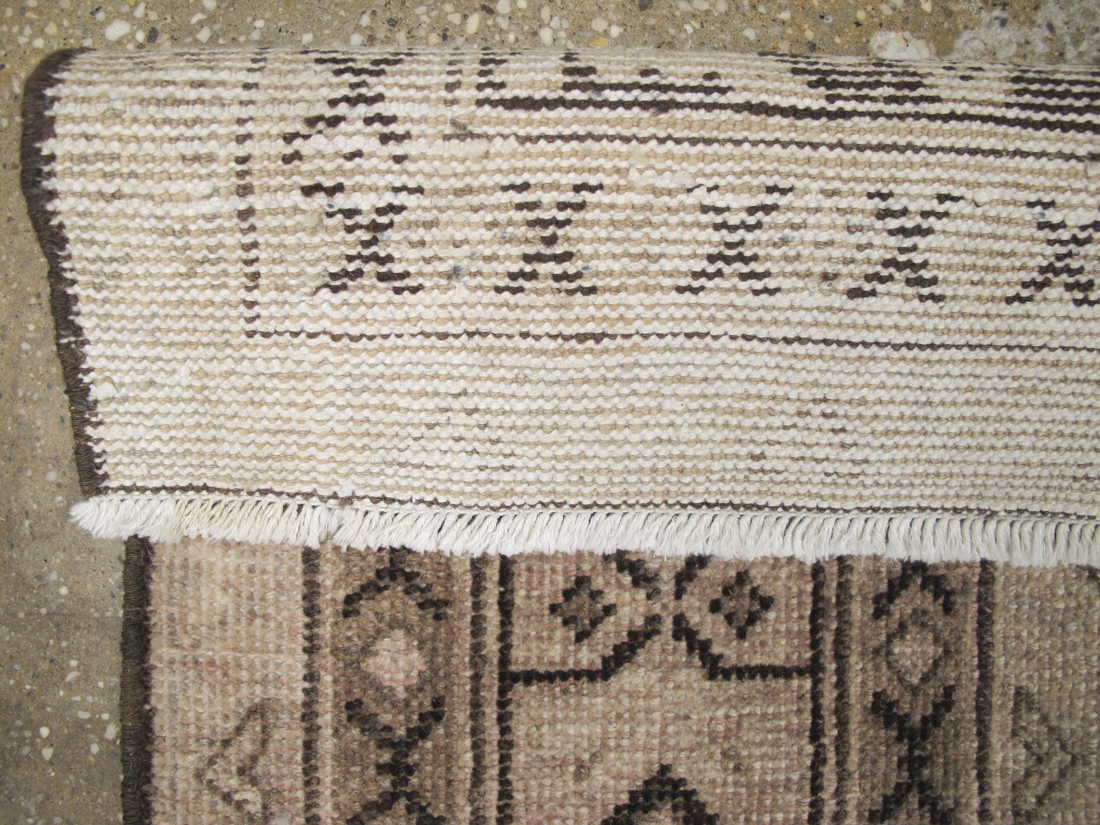 Vintage Persian Mahal Carpet For Sale 6
