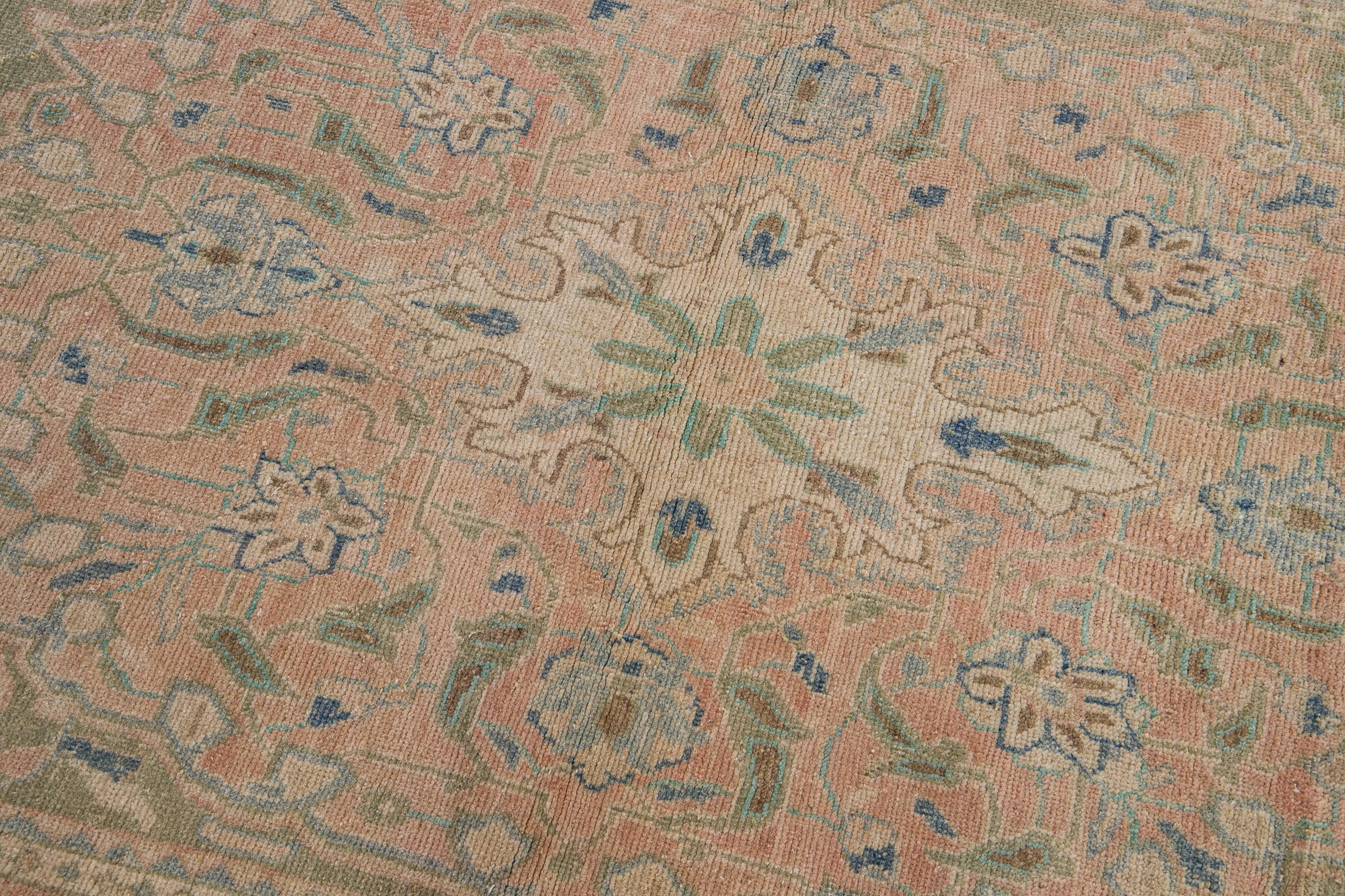 Persian Mahal handgefertigter pfirsichfarbener Medaillon-Läufer aus Wolle im Angebot 2