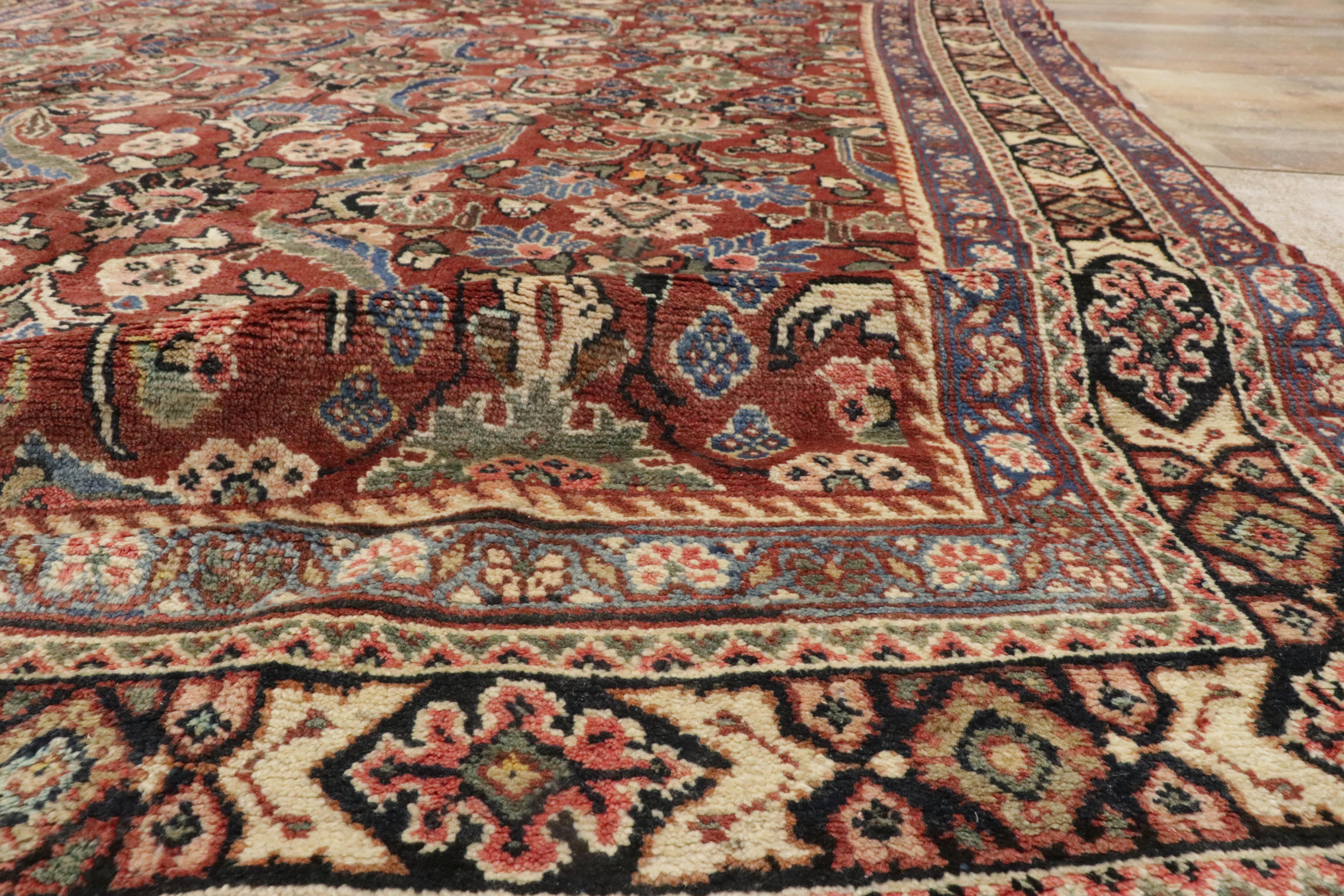 1960's Persian Mahal Rug with Traditional Style In Good Condition For Sale In Dallas, TX