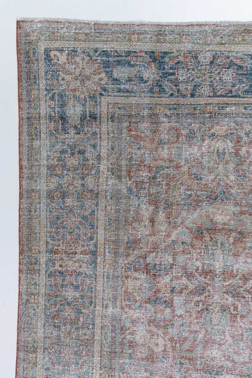 Vintage Persian Mahal Rug In Distressed Condition For Sale In West Palm Beach, FL