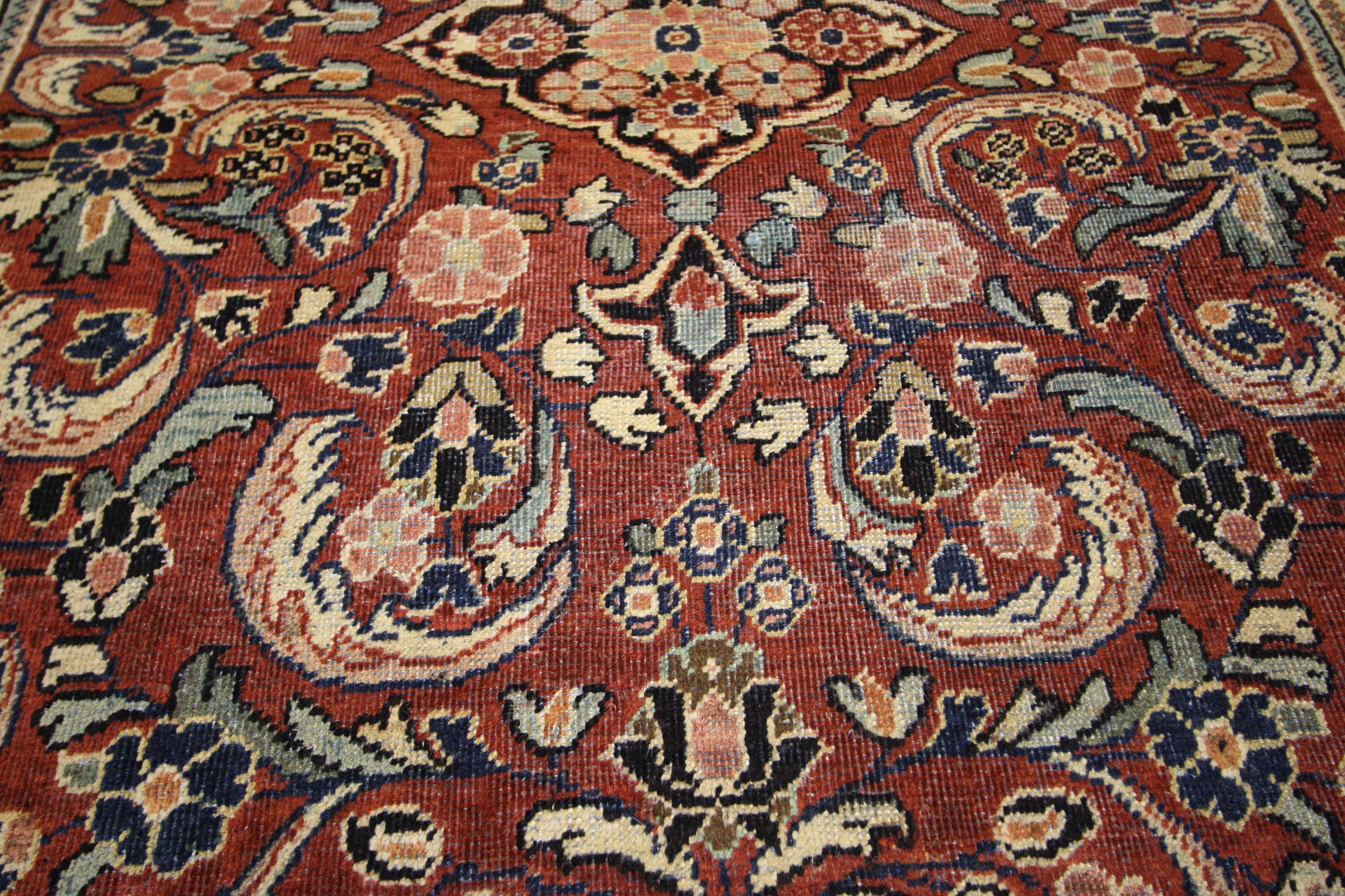 Hand-Knotted Vintage Persian Mahal Rug with English Traditional Style For Sale